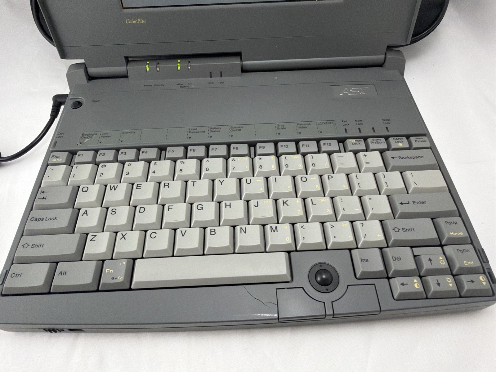 AST Bravo NB 4/25s 486 Laptop Boots Windows 3.1 w PSU Case