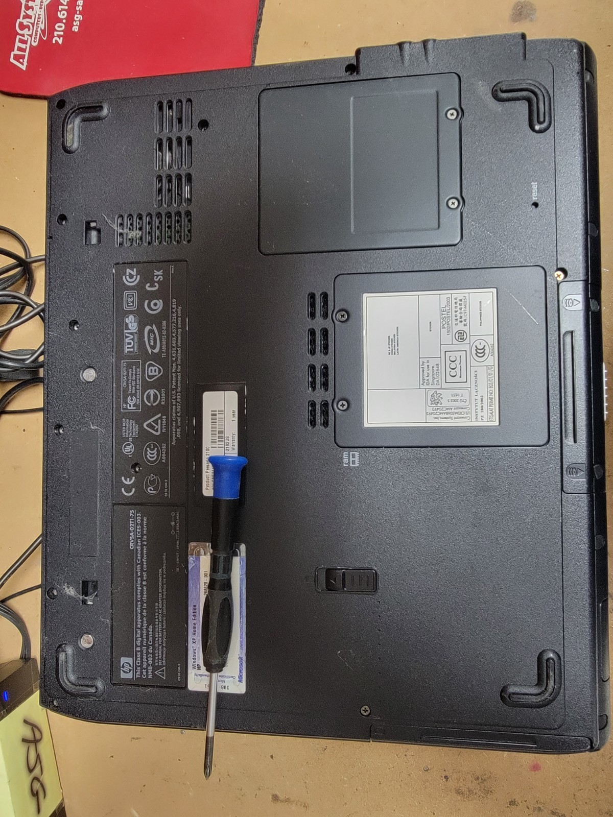 Compaq Presario 2100 – 15.4″ Celeron 2.40Ghz 256MB Ram Laptop – Sold for parts