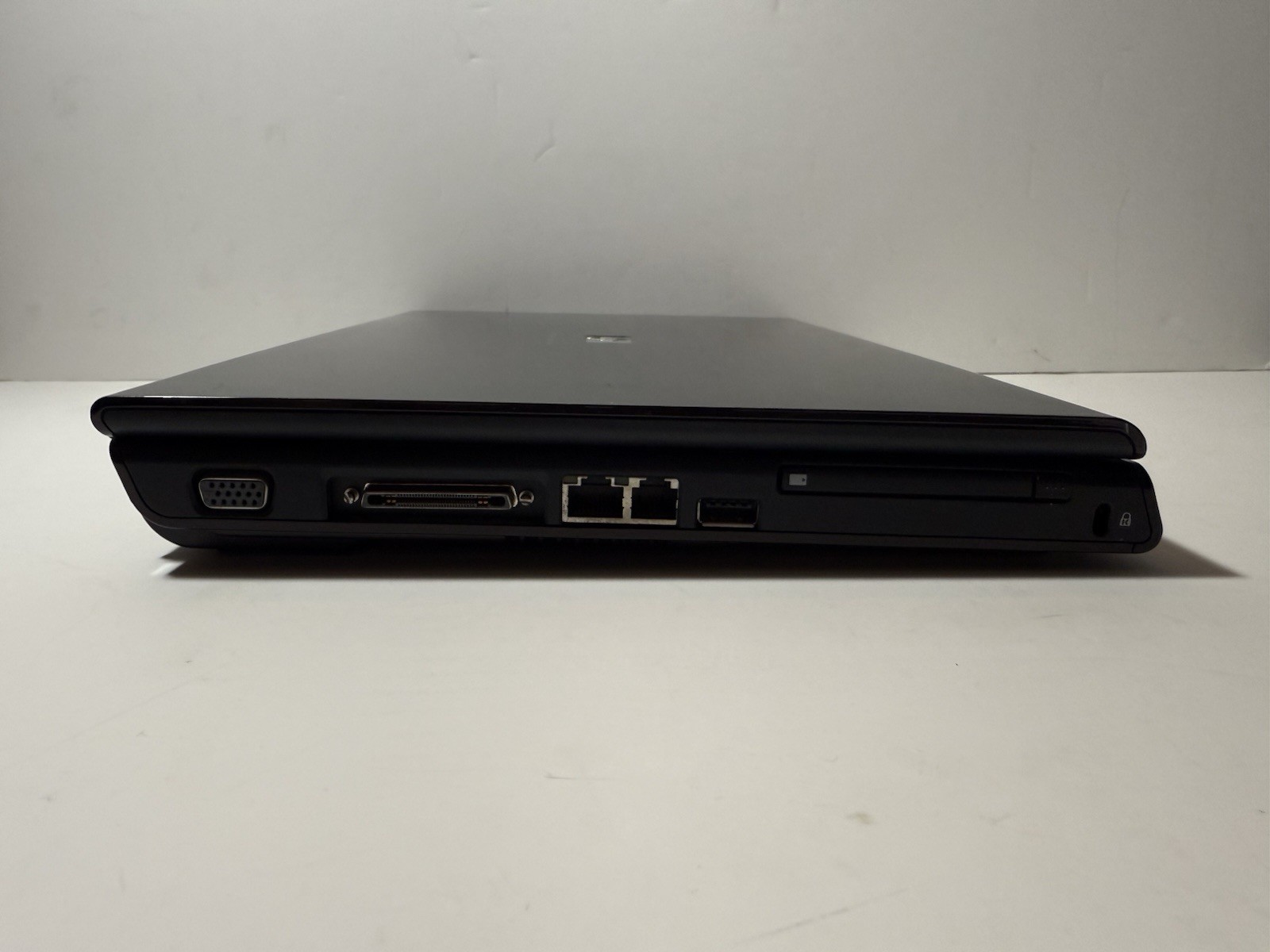 HP Pavilion DV1000 14.1″ 80GB 1GB Intel Pentium M 1.60GHz Windows XP Notebook PC