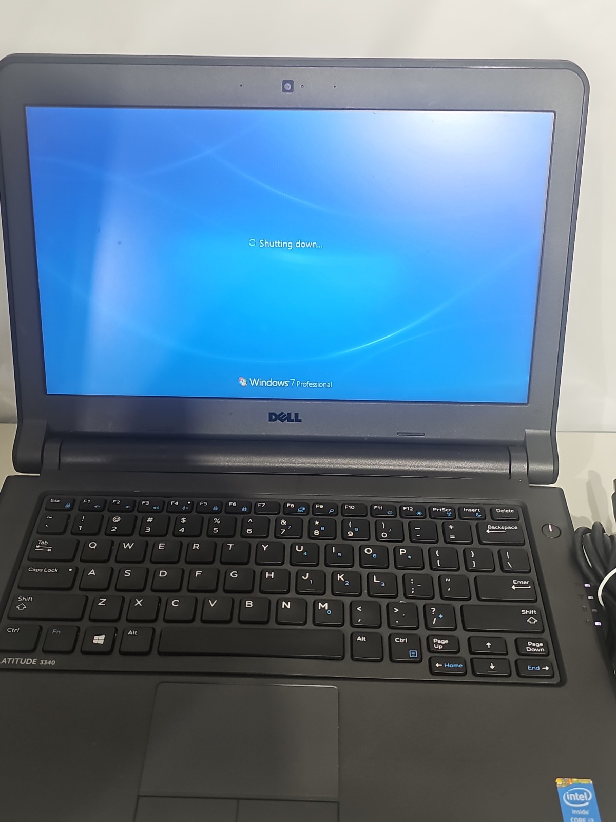 Dell LATITUDE 3340 WITH 4GB RAM AND 500GB HARD DRIVE. PLEASE READ
