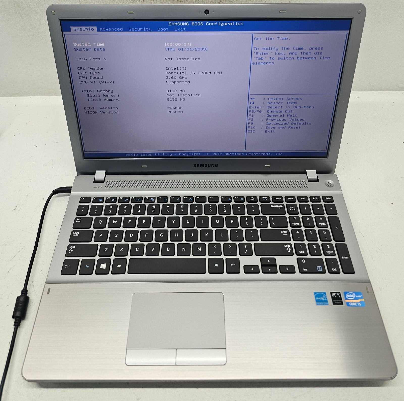 Samsung Series 5 NP510R5E Laptop Intel Core i5-3230M 8GB Ram NO HD/OS (FL)