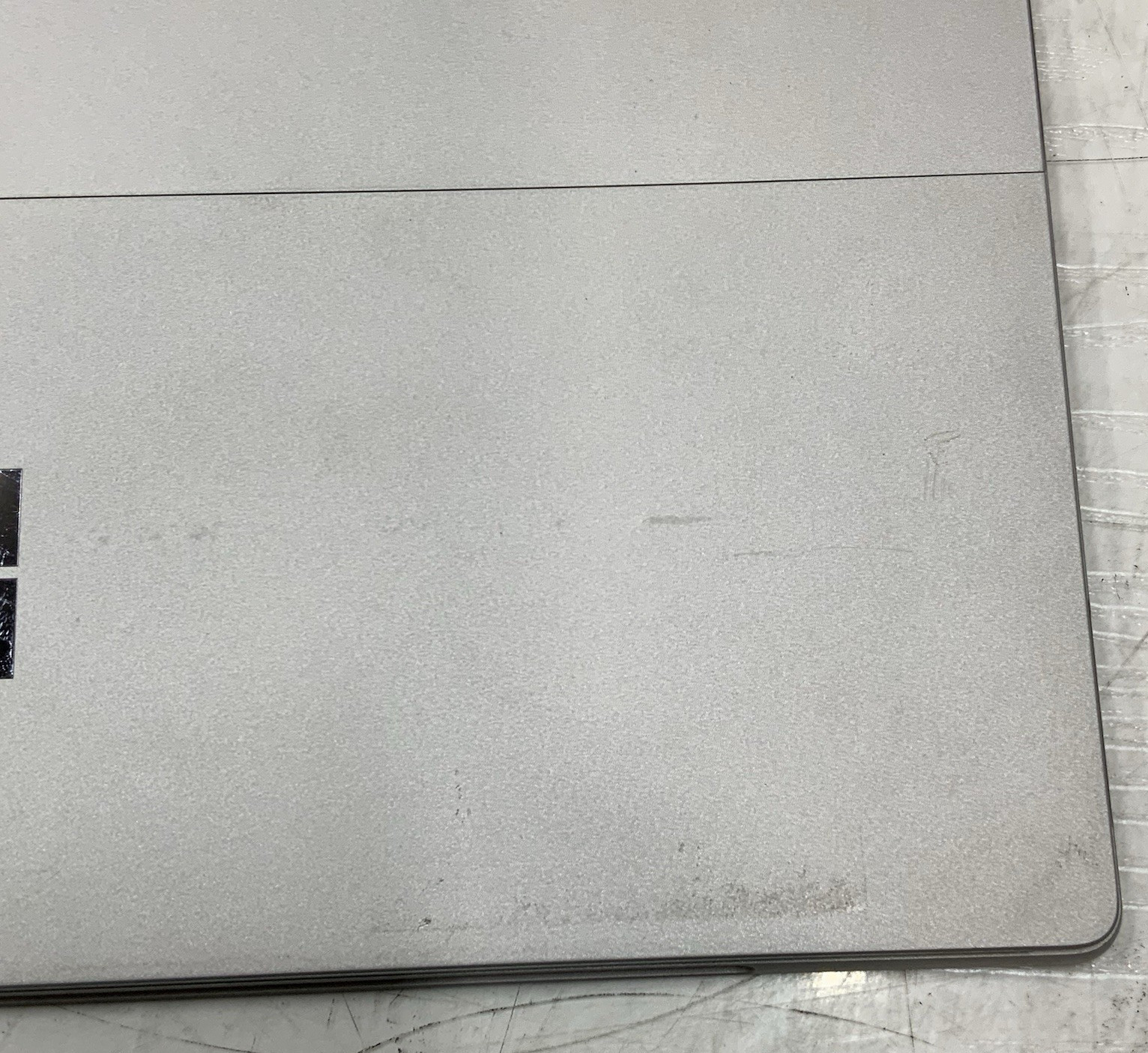 Microsoft Surface Pro 6 1796 Intel Core i5-8350U 128GB SSD 8GB DDR3 W10P