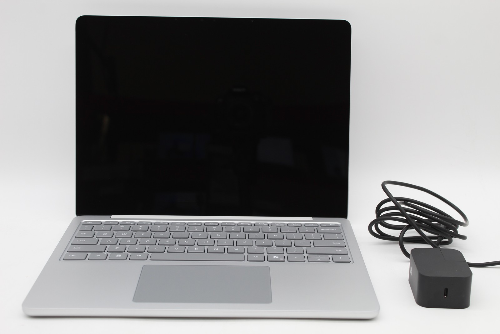 Microsoft Surface Laptop 13″ Snapdragon X Plus 16GB 256GB – Platinum PC1795756