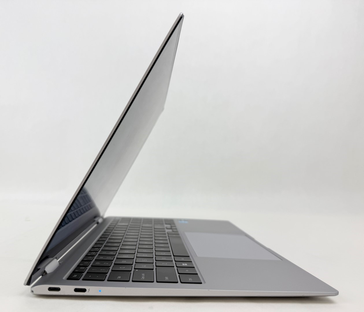 Samsung Galaxy Book2 Pro 360 15.6″ FHD Touch i7-1260P 16GB 1TB W11H 2in1 – READ