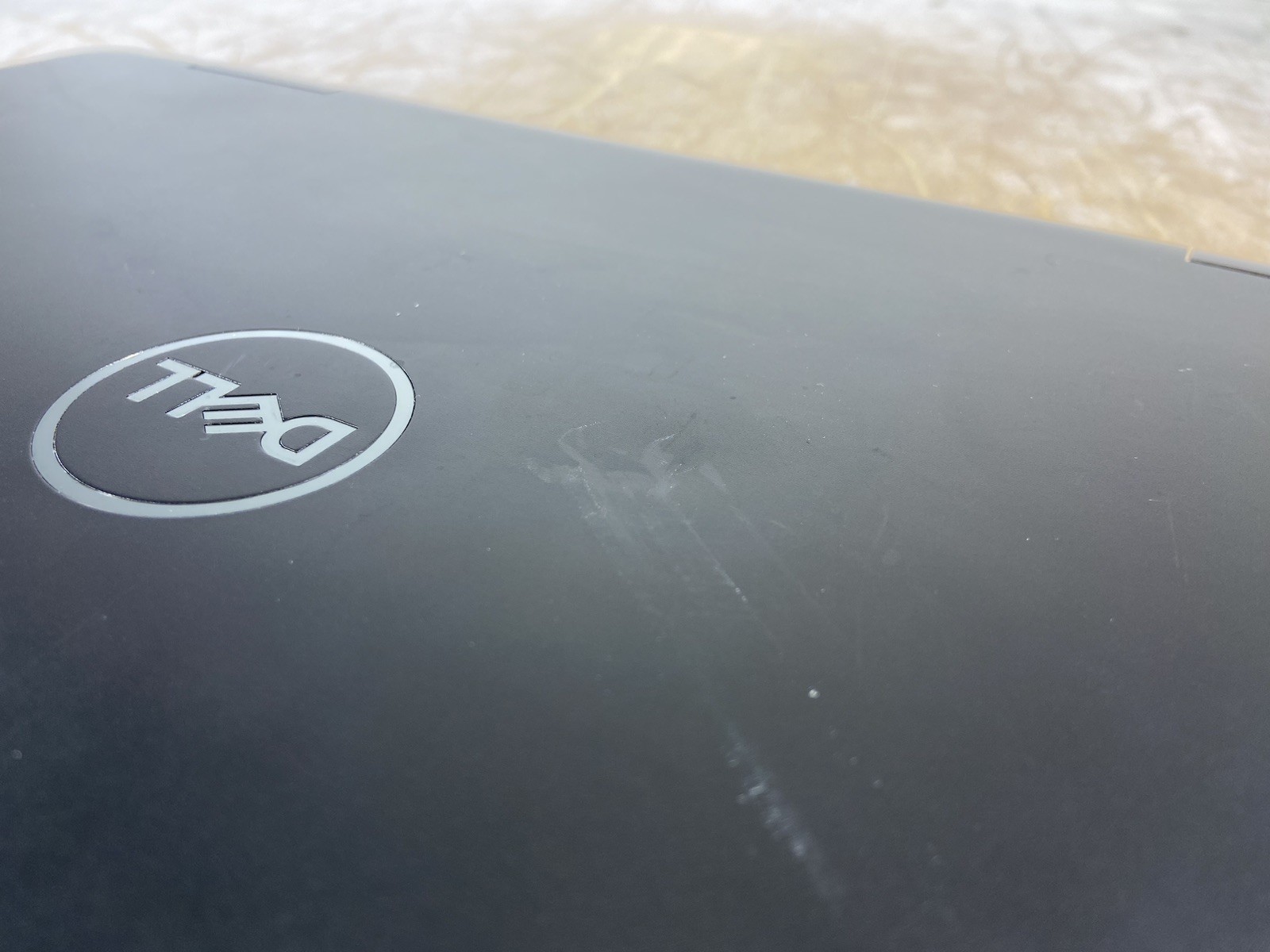 DELL INSPIRON 7586 2-IN-1 i7-8565U @ 1.80GHz, 8GB RAM, NO HDD/OS