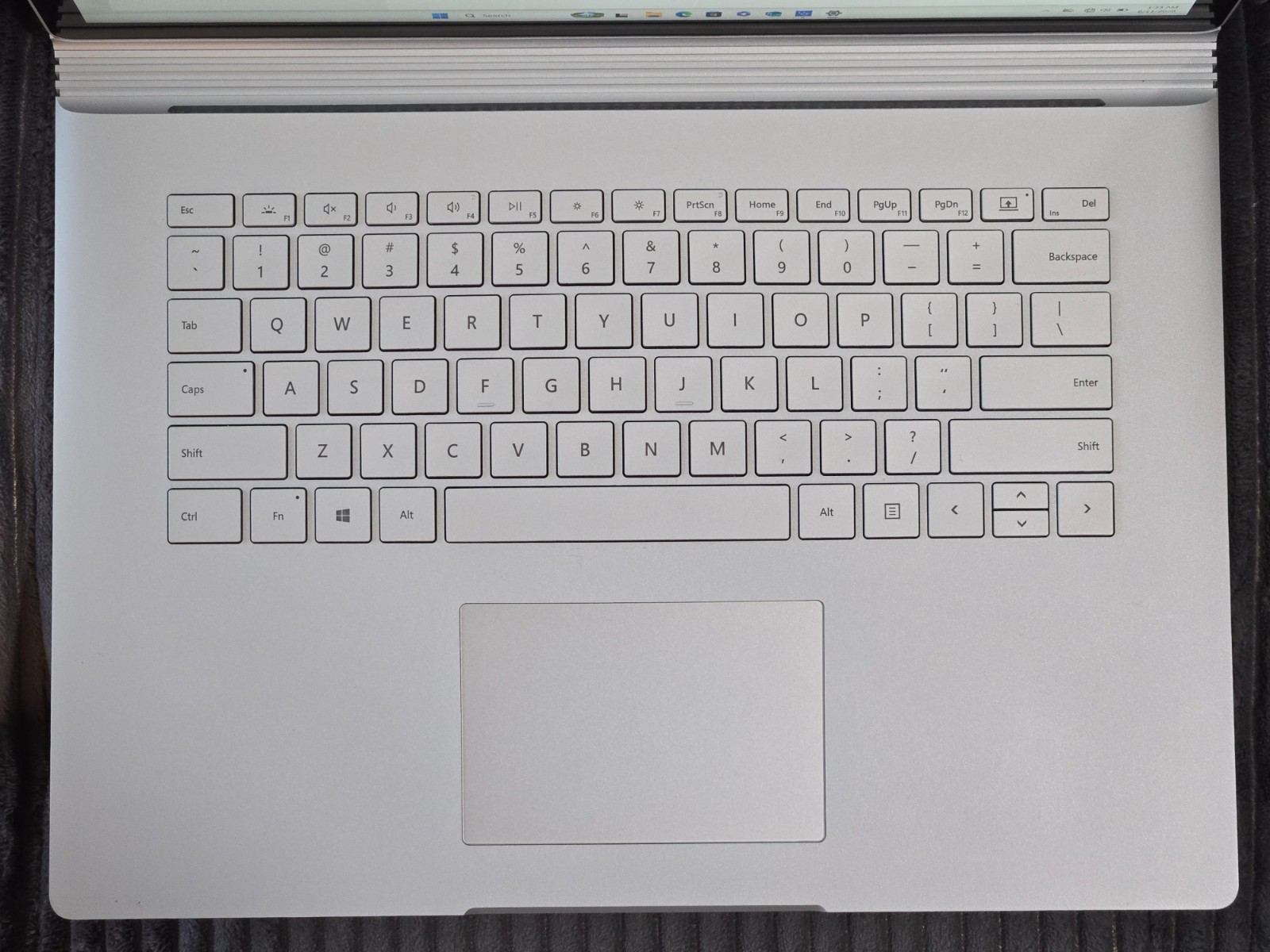 Microsoft Surface Book 3 15″ (256GB SSD, Intel i7-1065G7 GTX 1660 Ti 16GB RAM)