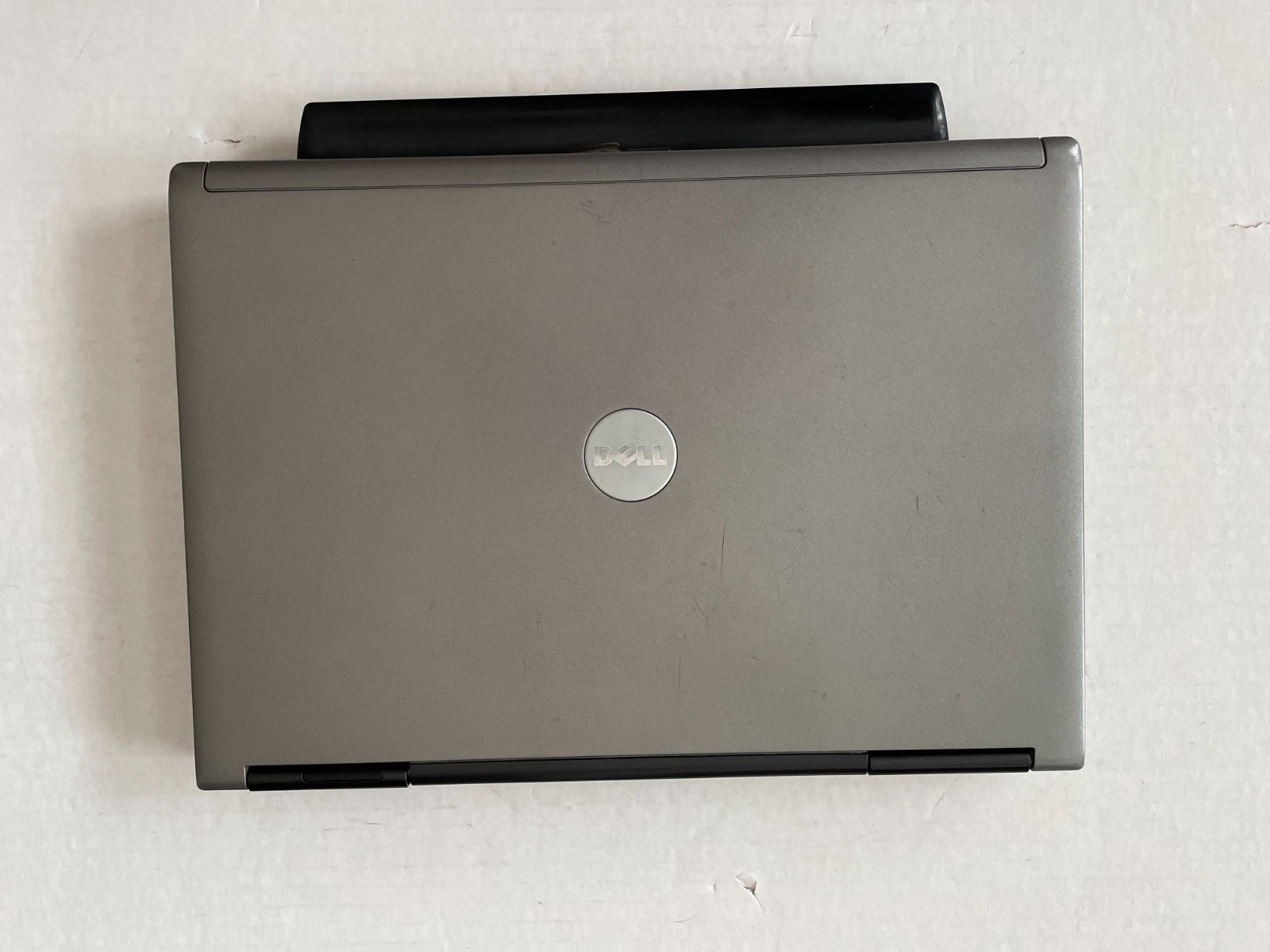 Dell Latitude D630 14″ Laptop Intel Core 2 Duo **Read Description**