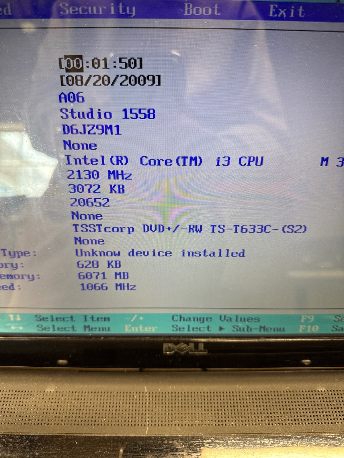 Dell Studio 1558 15.6″ i3-330M 2.13GHz 6GB No Drive