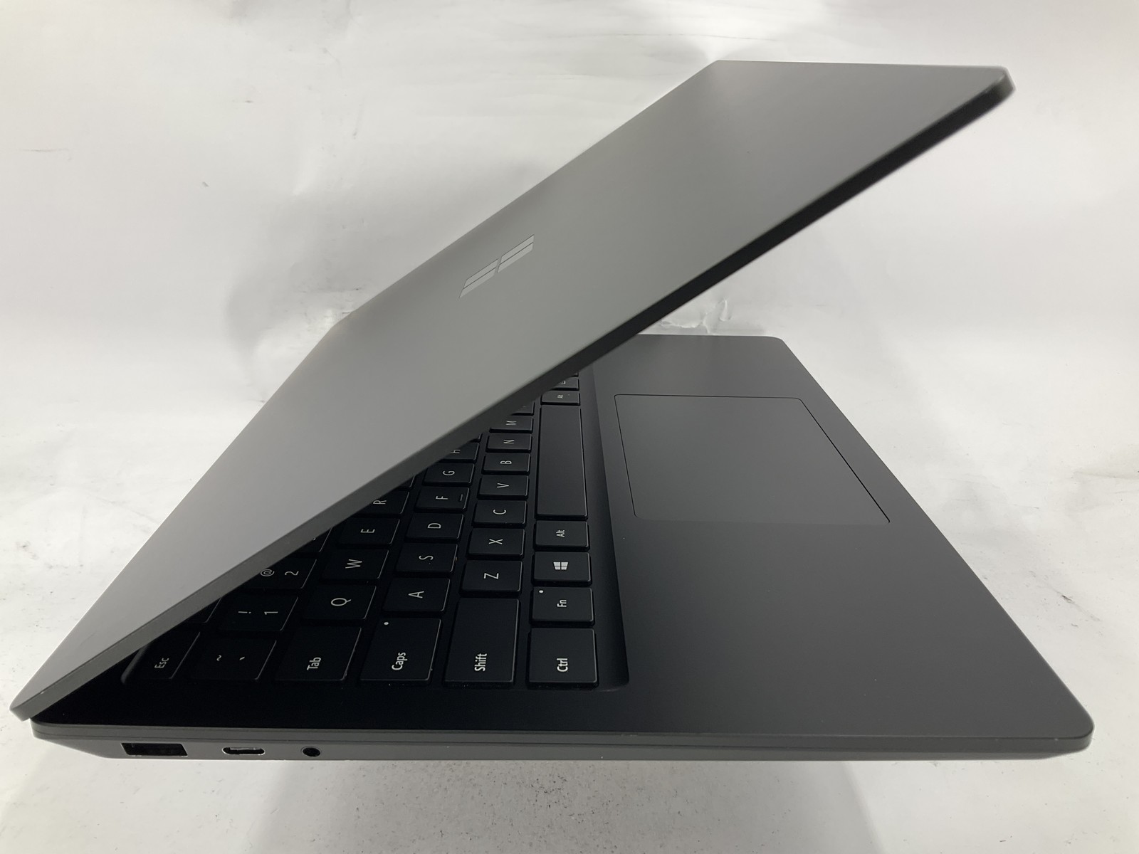 Microsoft Surface Laptop 3 13.5″ Touch Core i7-1065G7 512GB 16GB A Win 11 Pro