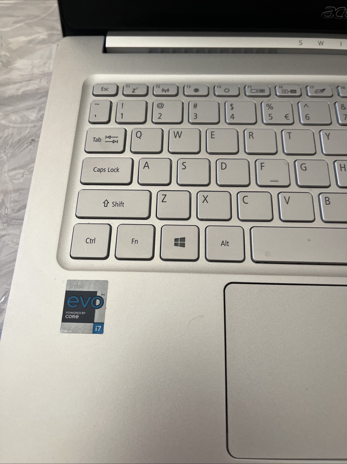 Acer Swift 3 Slim Laptop – Fast, Lightweight, Perfect for School/Work!