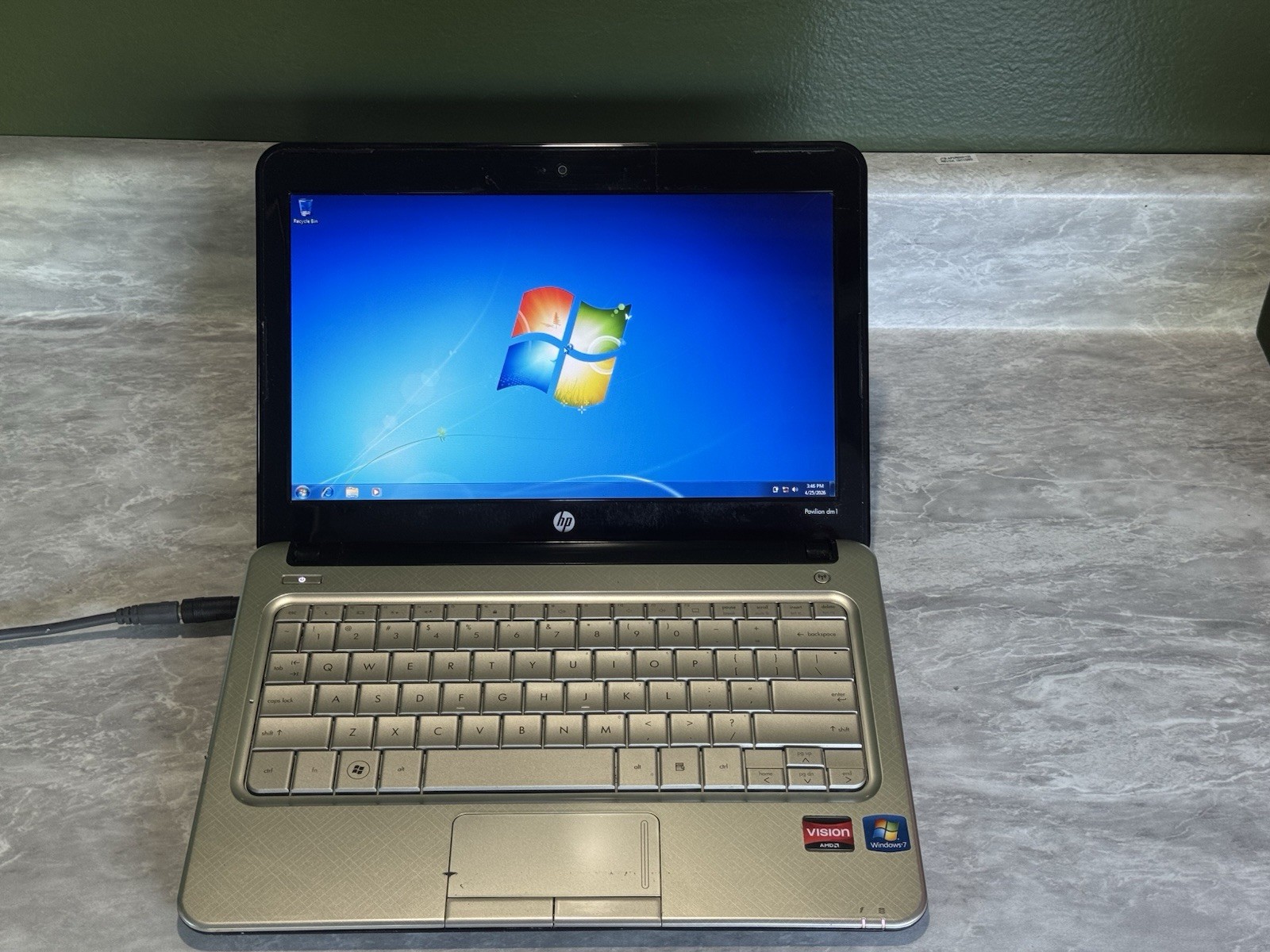 HP Pavilion DM1 11.6″ Laptop AMD Athlon II K325 1.3GHz 3gb RAM 500gb HDD Win 7
