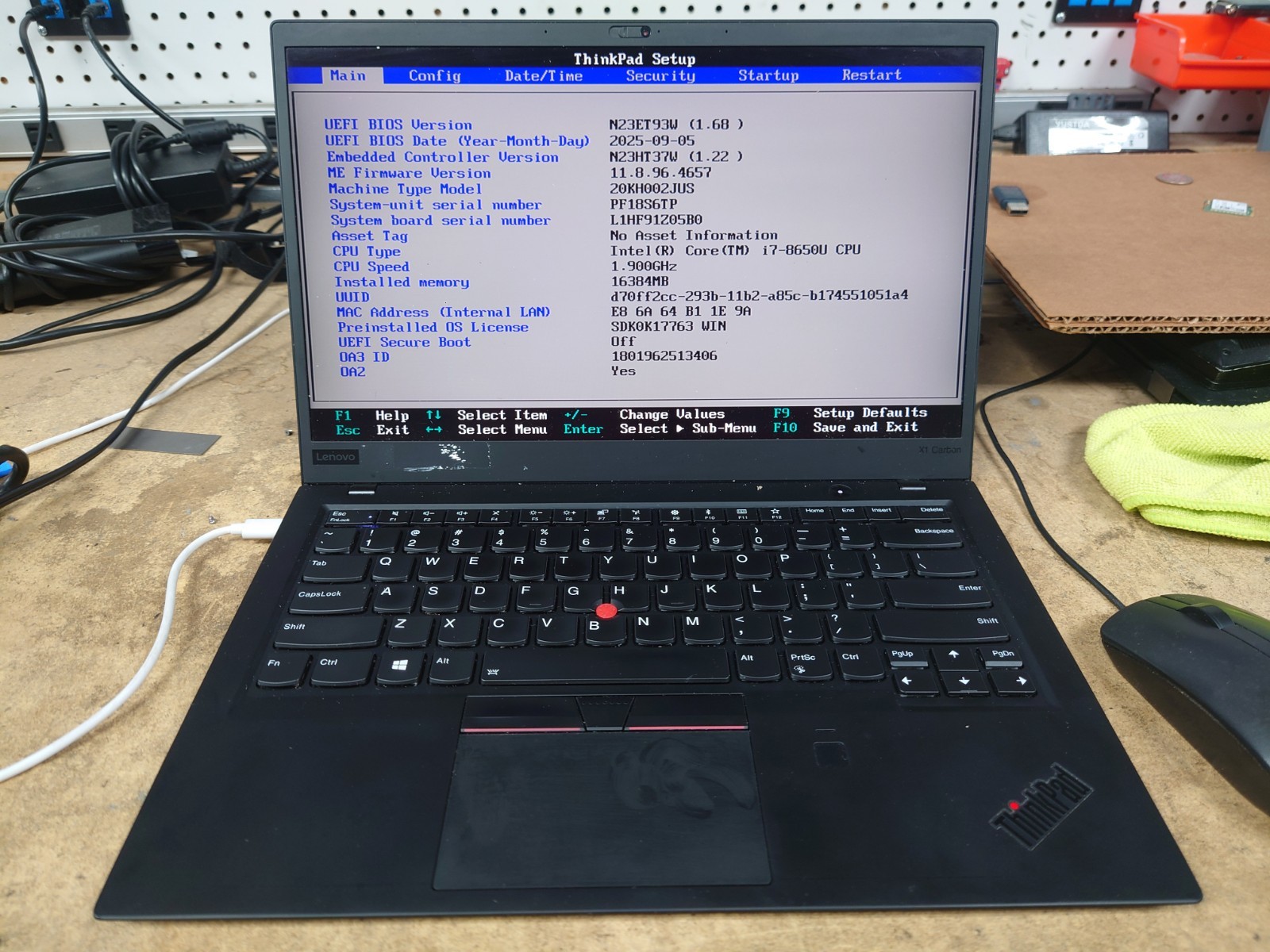 Lenovo X1 Carbon 6th Gen 14″ FHD i7-8650U 16GB RAM No OS/SSD