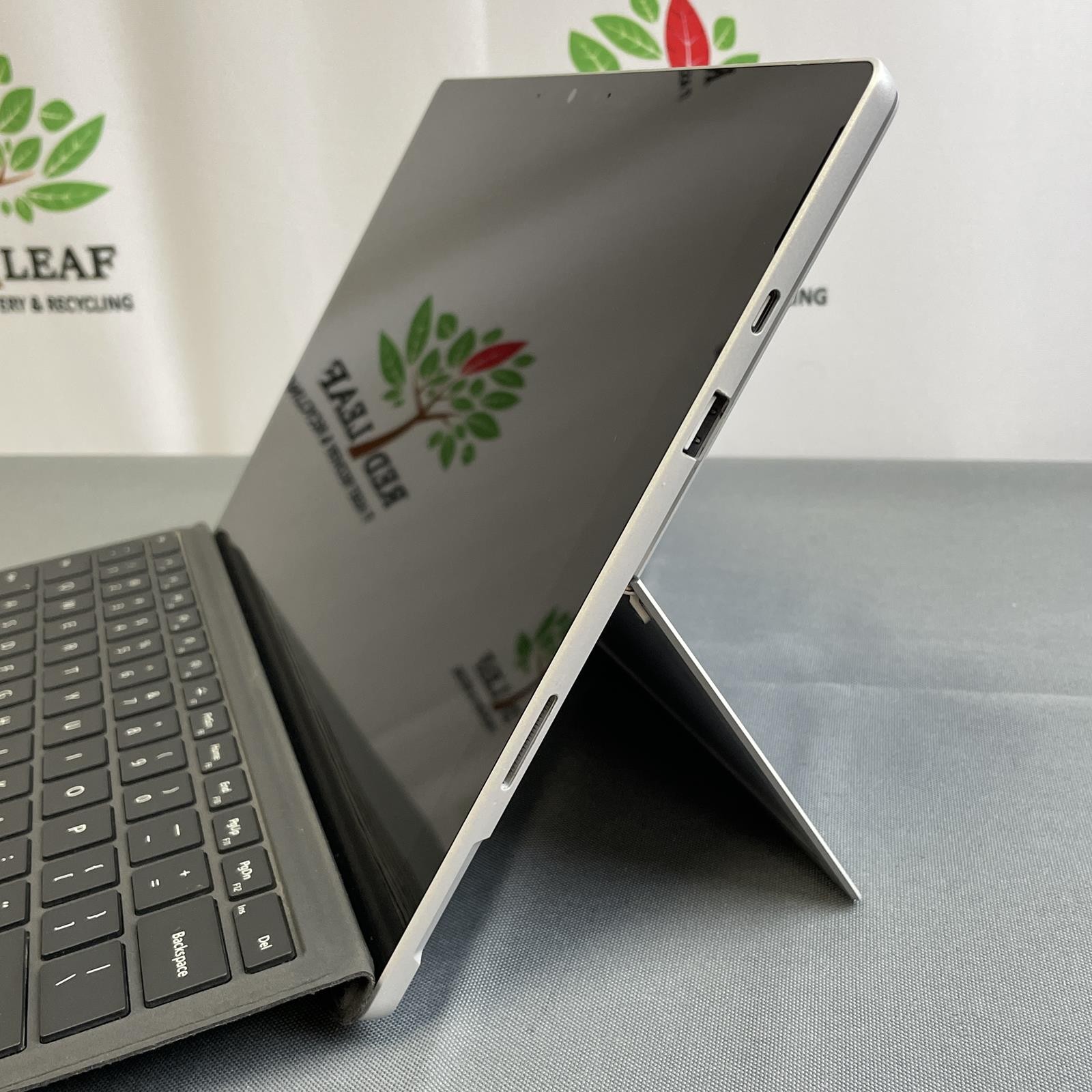 Microsoft Surface Pro 7+ (1960), Core i7-1165G7, 16GB, 1TB NVMe, W11 | Very Good