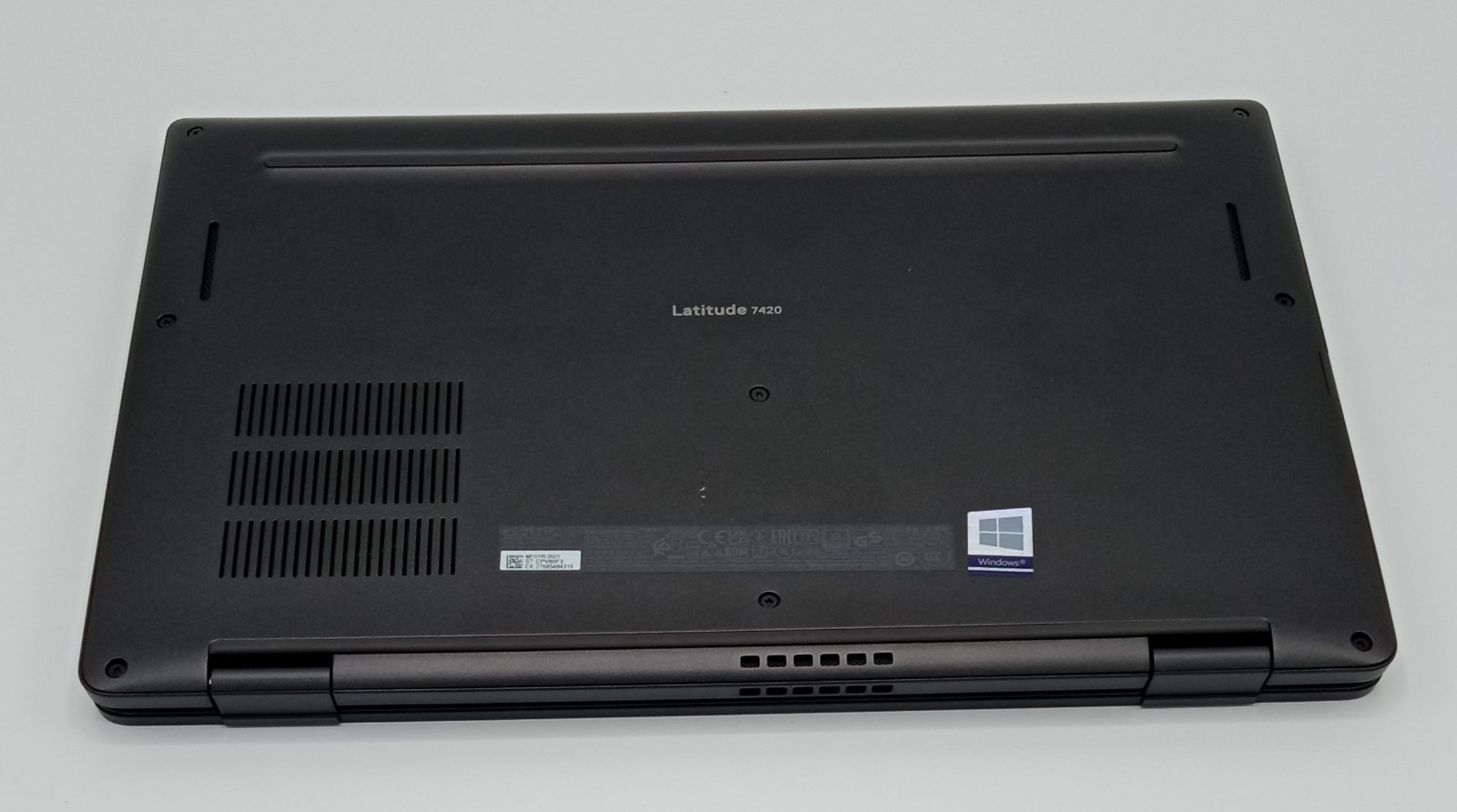 Dell Latitude 7420 14″×i5-1135G7×2.40GHz ×16GB×256GB/NVMe ×W11P×Backlit×Grade B