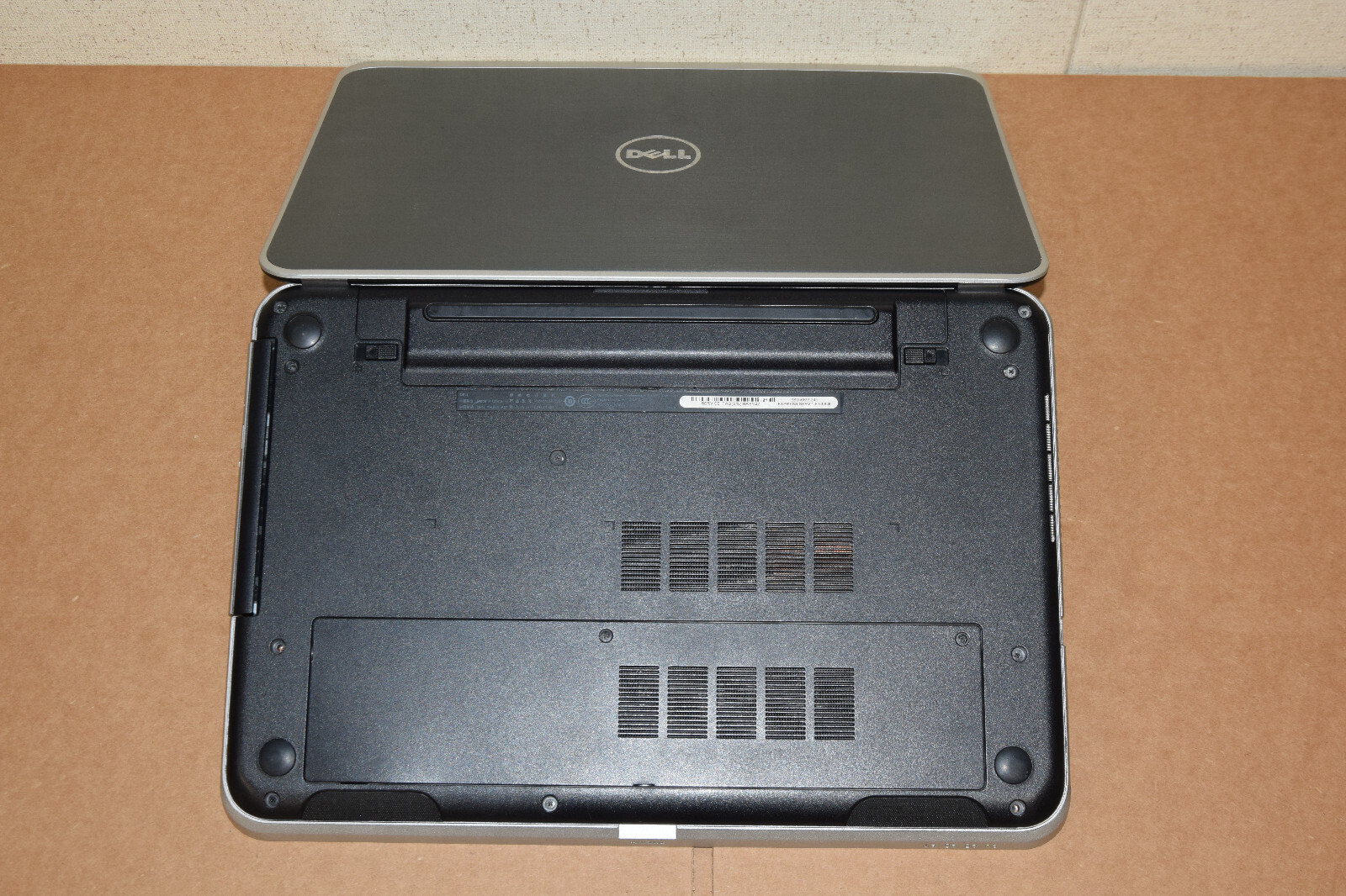 DEAD JUNK Dell Inspiron 15R-5537 15.6″ Laptop Incomplete AS IS Parts Repair