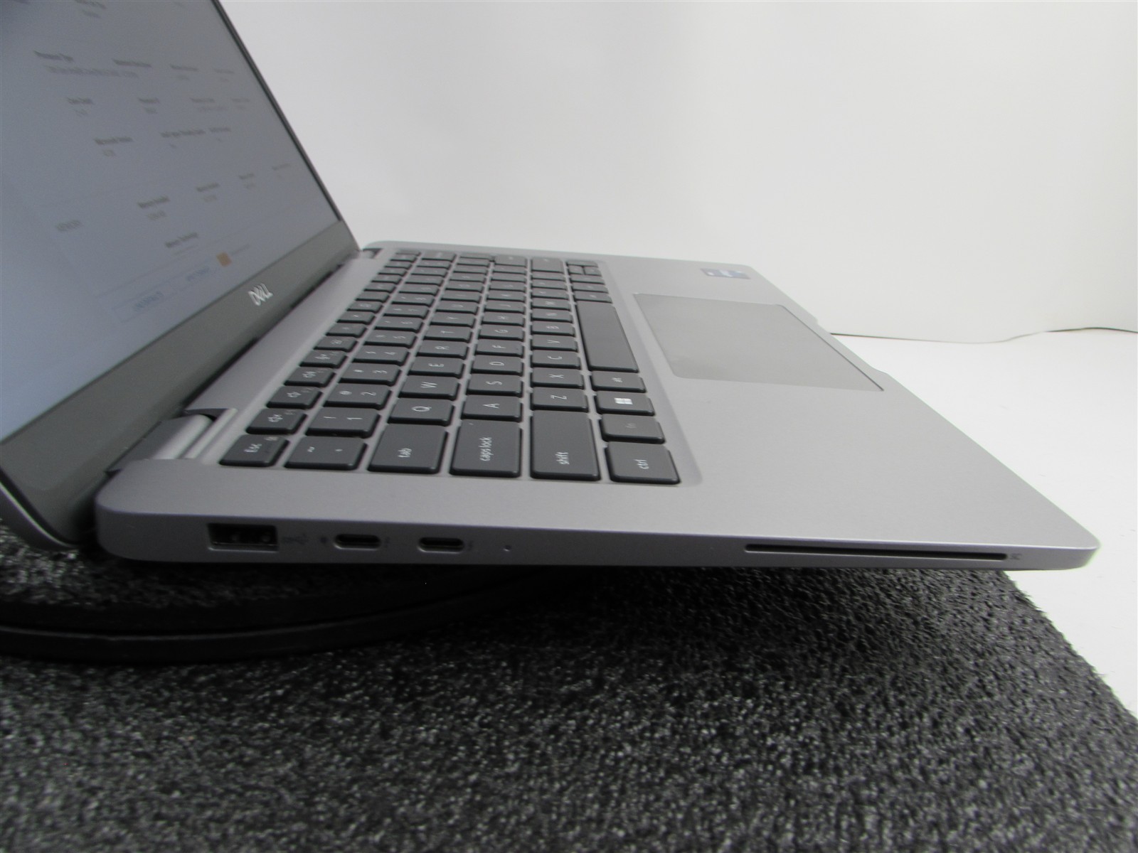 DELL LATITUDE 5340 1920X1080 FHD TOUCHSCREEN I5-1345U 512GB SSD 16GB RAM NO O.S