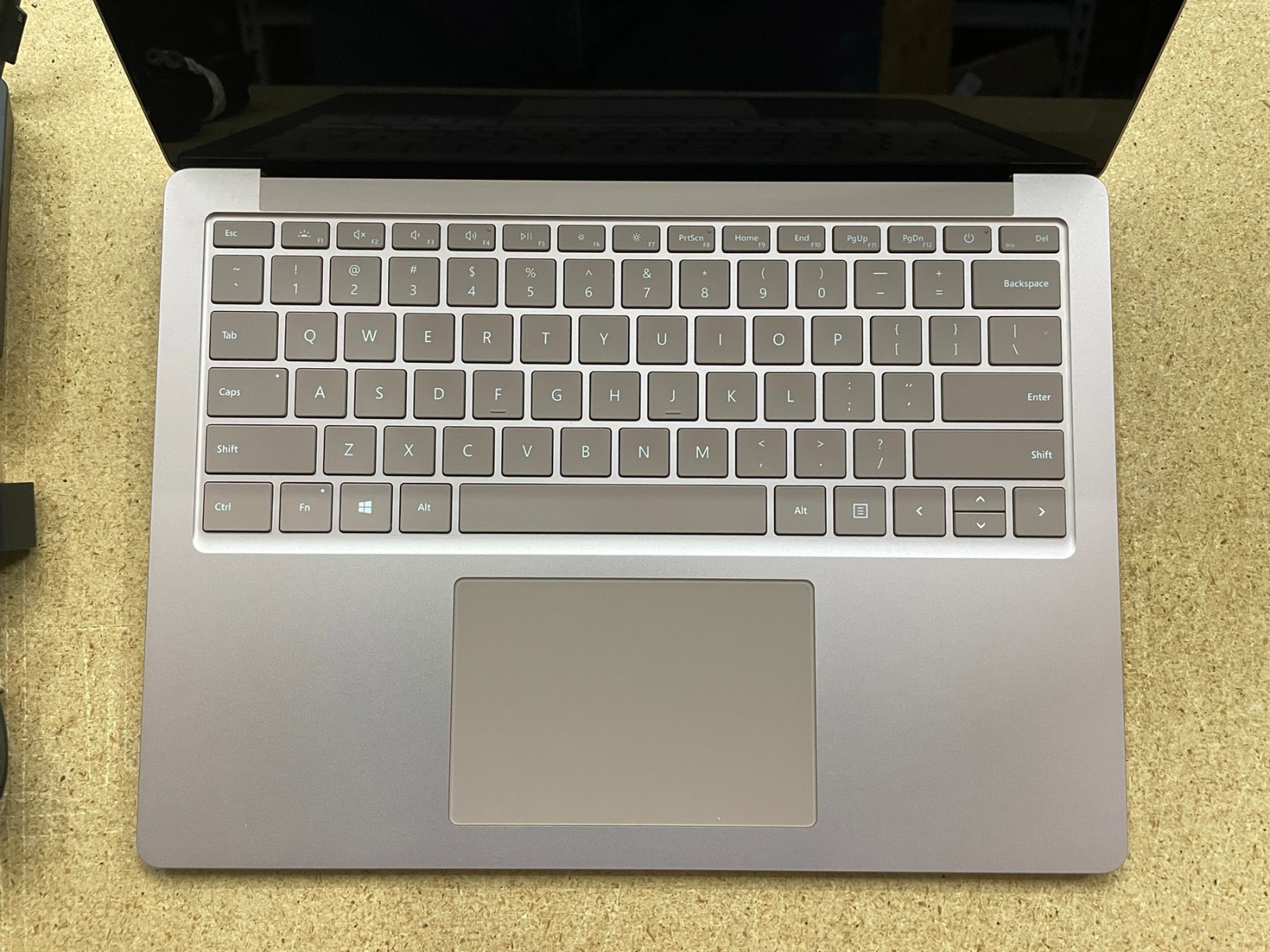Microsoft Surface Laptop 4 13.5 inch – AMD Ryzen 5-16GB-256GB – Sandstone W11H