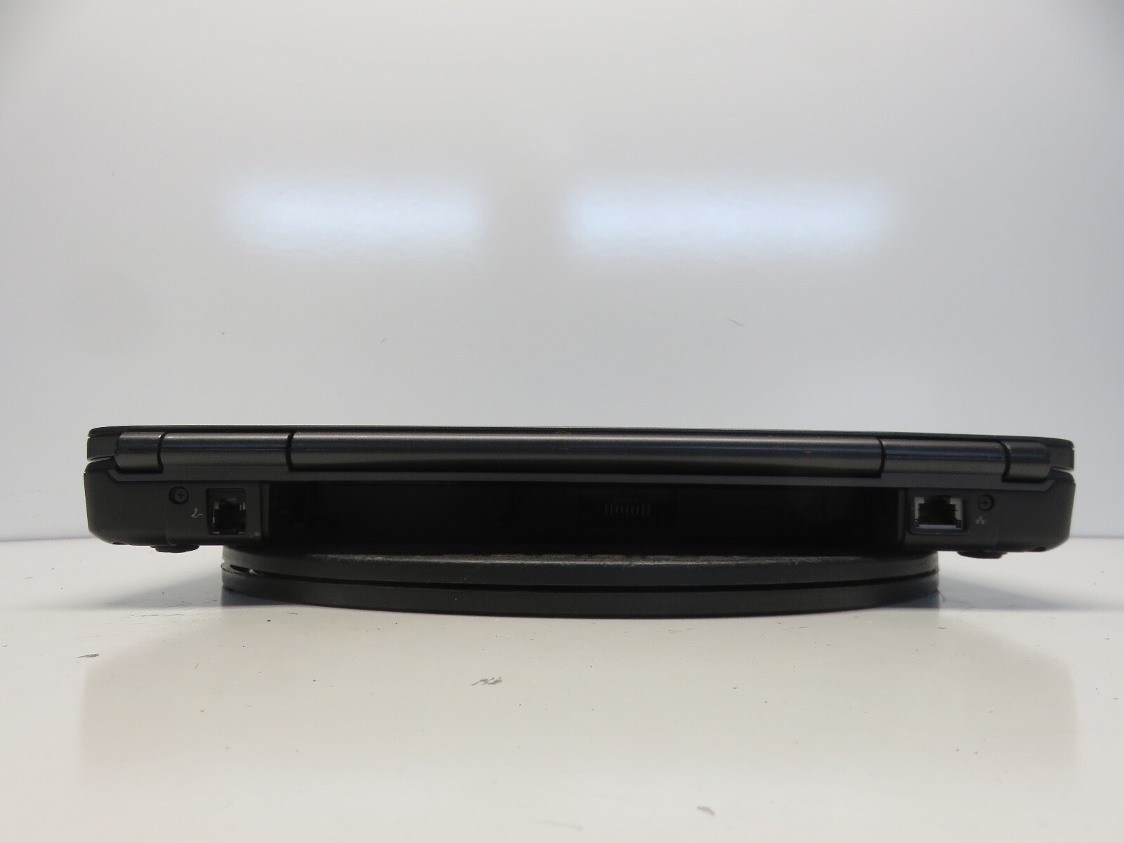 Dell Vostro 1400 Intel Core 2 Duo 06FD 1.6GHz 1 GB NO HDD No Batt