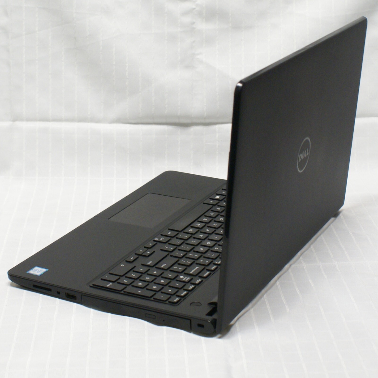 Dell Inspiron 15-3567 15.6 in i3-7100u 2.40Ghz 16GB 512Gb SSD Win 11 Home Touch