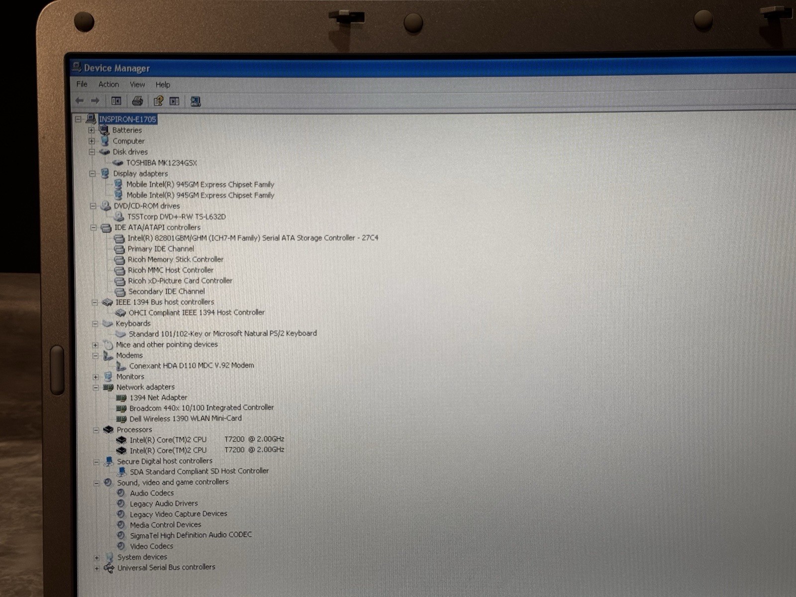 Dell Inspiron E1705 Laptop Intel C2D T7200 2GHz 2gb RAM 120gb HDD Windows XP