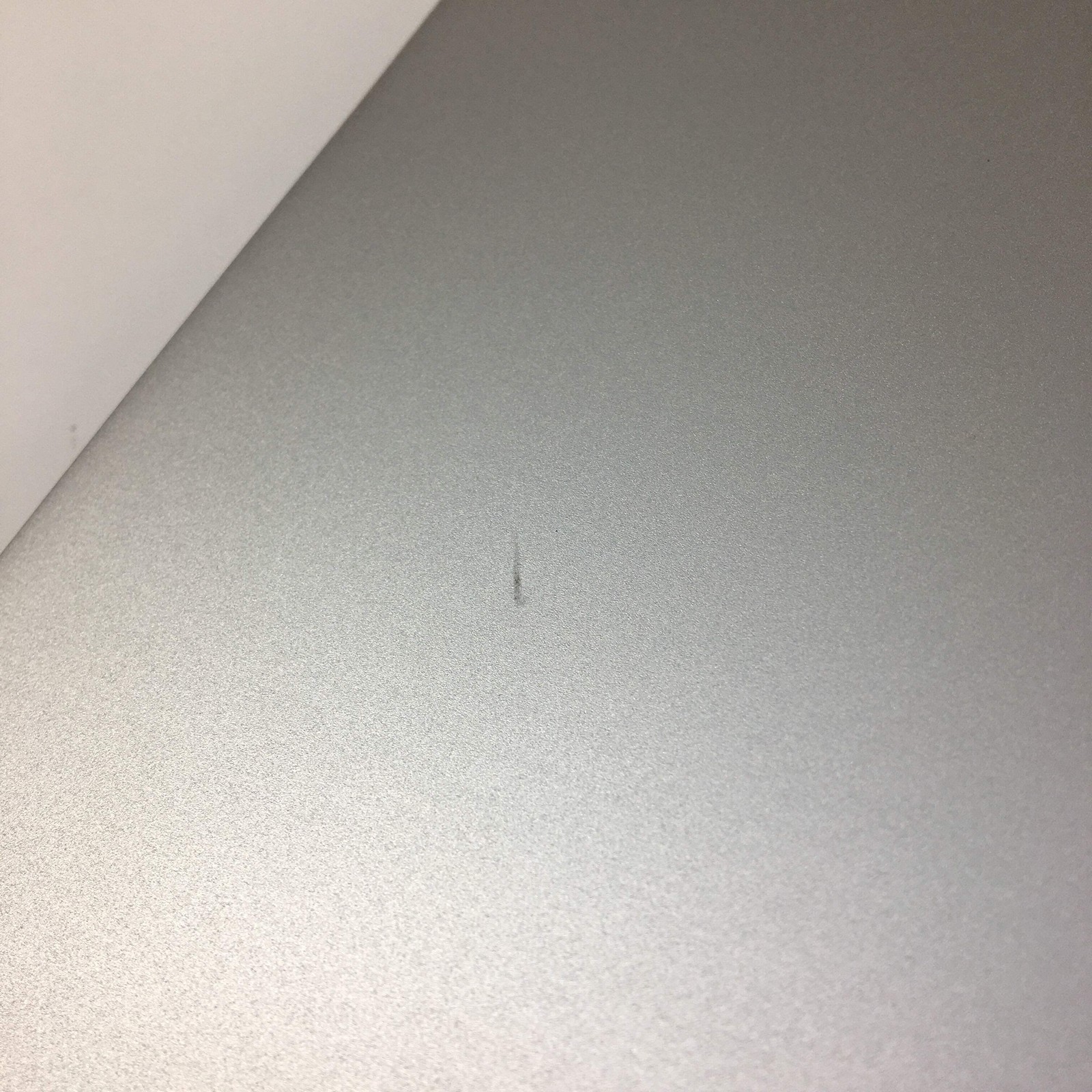 Broken Lenovo Ideapad 5 14IIL05 14″ i5-1035G1 1.0GHz 8GB RAM 256GB SSD Broken P