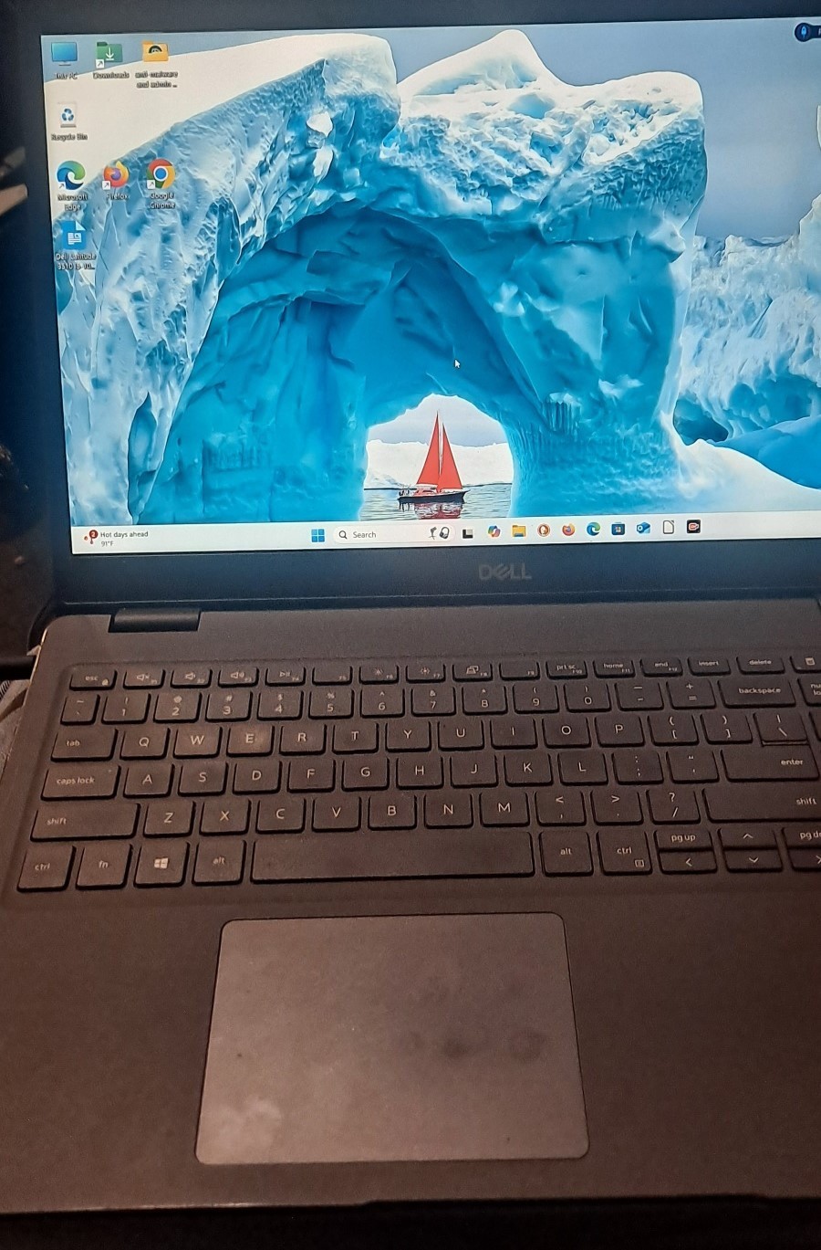 Dell Latitude 3510 15.6″ i5-10210U 1.60GHz 16GB 256GB SSD Windows 11 Pro ~
