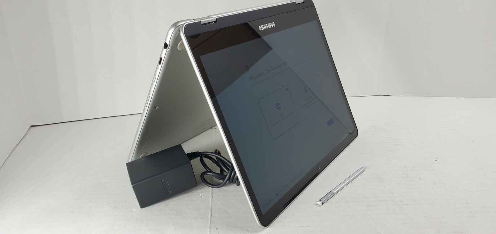 Samsung Chromebook Plus 12.3 ARM 4GB 32GB eMMC Silver XE513C24-K01US 360 Deg