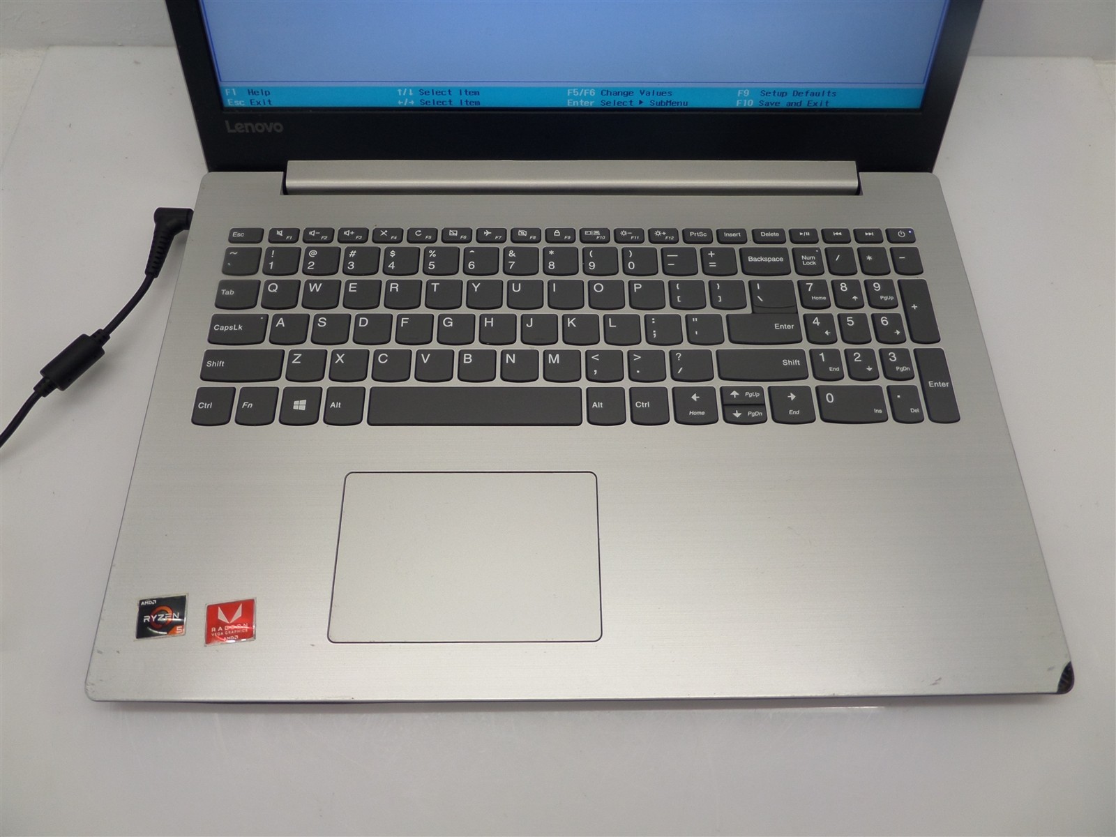 Lenovo IdeaPad 330-15ARR AMD Ryzen 5 2500U 2GHz 8GB RAM – No HDD/OS, Bad Screen