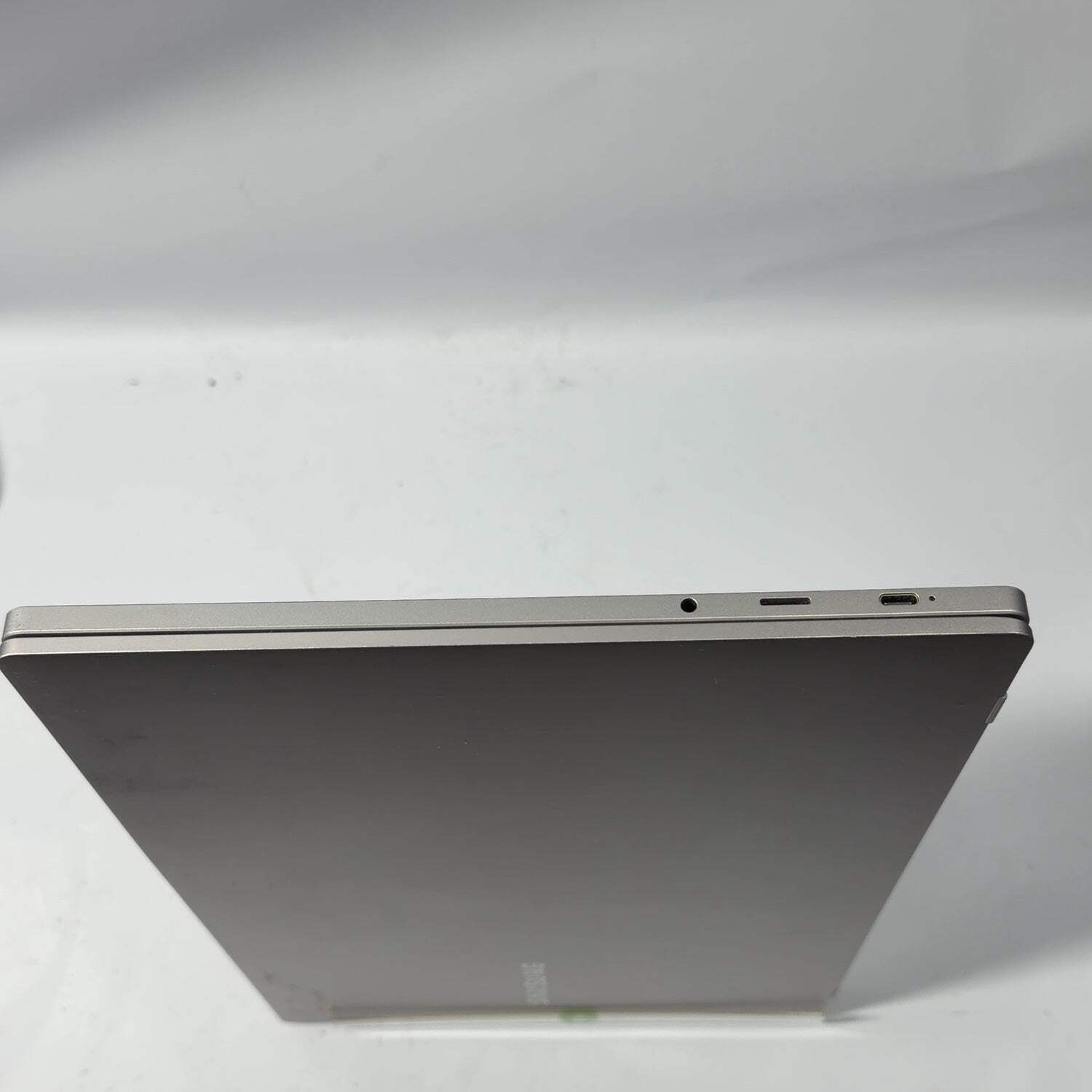 Samsung Galaxy Chromebook XE350XBA 15.6″ Caleron N4000 1.1GHz 4GB RAM 64GB SSD