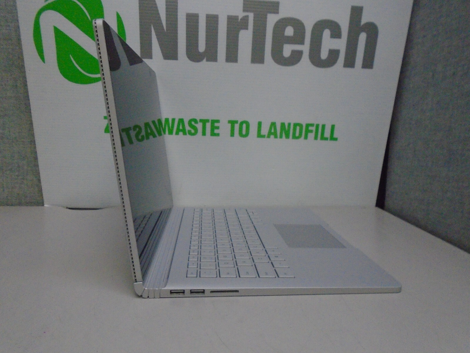 Microsoft Surface Book 1703 13.5″ i5-6300U 2.4GHz 8GB/256GB Webcam Laptop + AC