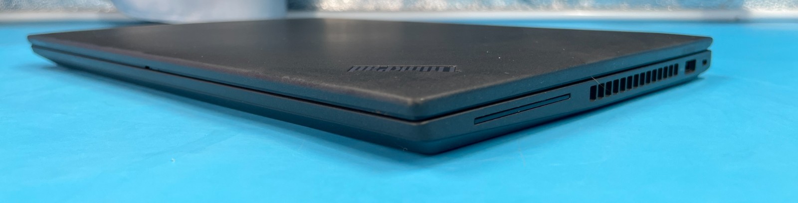 *Lenovo ThinkPad P14S GEN 3 AMD RYZEN 7 PRO 6850U/28GB/256GB NO OS +CORD*