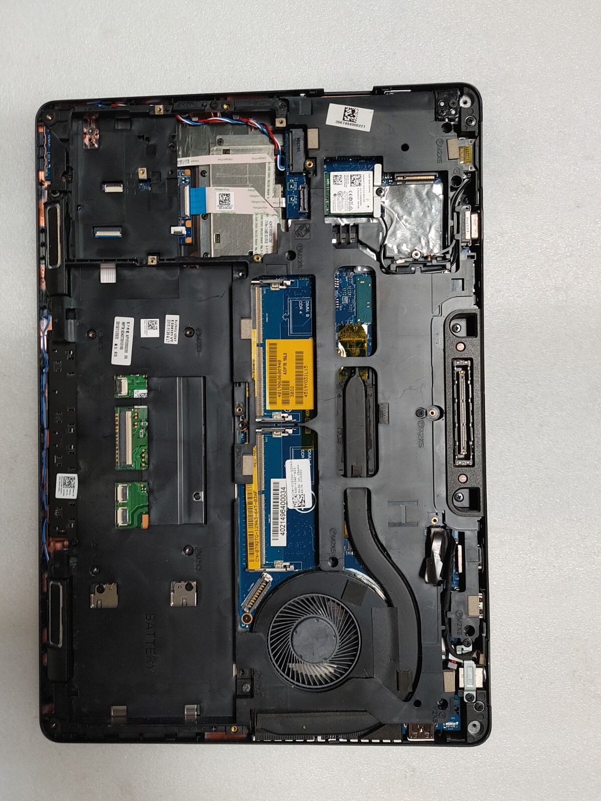 Dell Latitude E5470 Core i5-6440HQ@2.60GHz, NO RAM ,NO HD ( Selling Motherboard)
