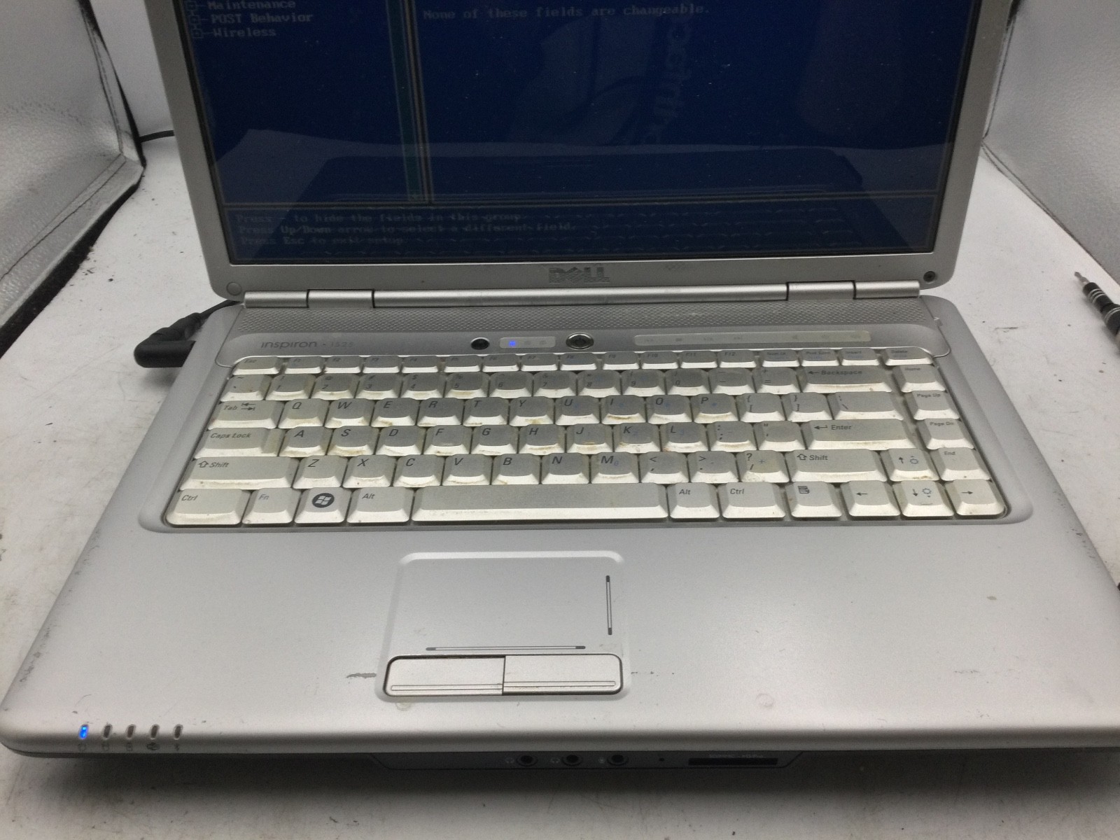 DELL INSPIRON 1720 – BOOTS TO BIOS – INTEL CORE 2 DUO – 512MB RAM -READ DESC- BB