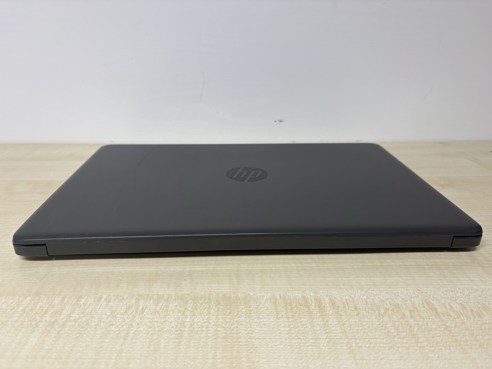HP 255 G7 AMD Ryzen 3 2200U Radeon Vega 2.5GHz 15.6″ 8GB 256GB SSD Win 10 READ