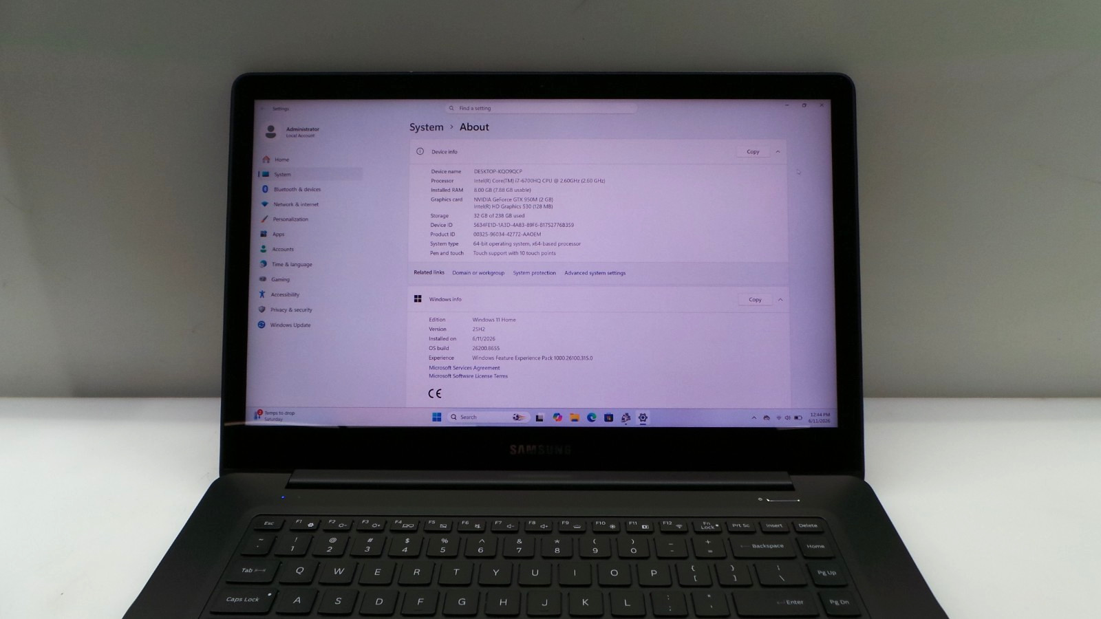 Samsung Notebook NP940Z5L | 15.6″ | i7-6700HQ | 8GB 256GB SSD | Touchscreen