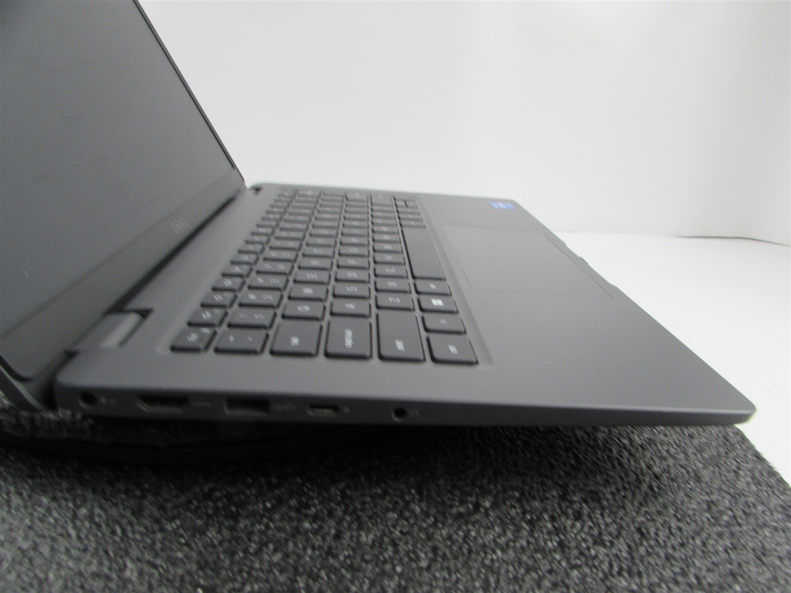 DELL LATITUDE 3440 1366X768 14″ CORE I5-1335U 256GB SSD 16GB RAM NO O.S