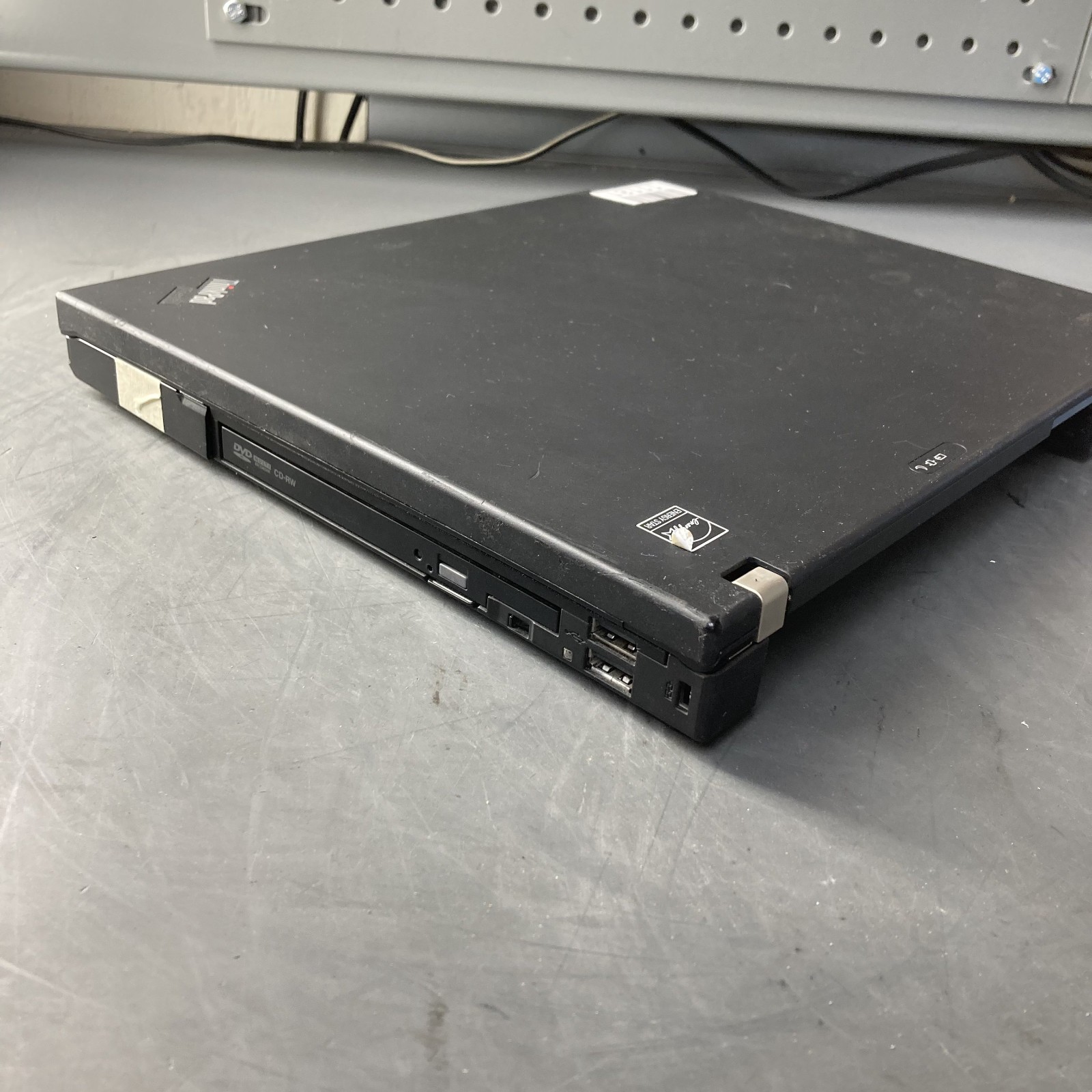 Lenovo ThinkPad T61 14″ Laptop Core 2 Duo T7500 2.20GHz 4GB RAM 120GB SSD WinXP