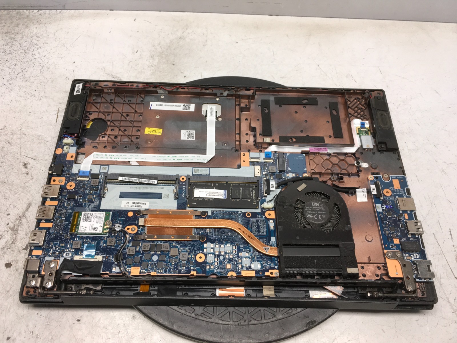Lenovo ThinkPad E590 Intel i5-8265U 1.6GHz 4 GB NO HDD