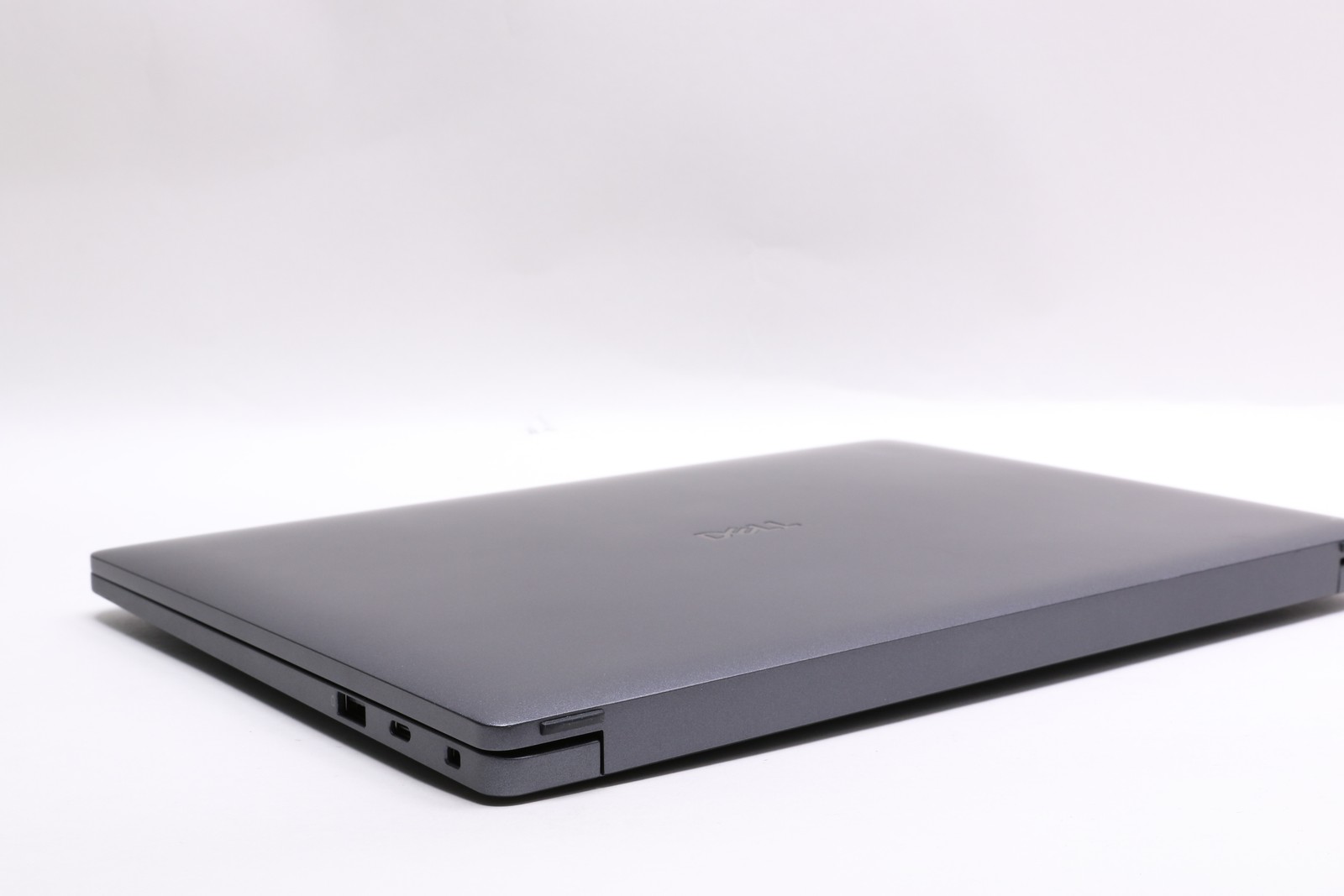 14″ QHD+ Dell Pro 14 Premium Pa14250, Ultra 7 268V, 32GB, 512GB, 100% Battery!