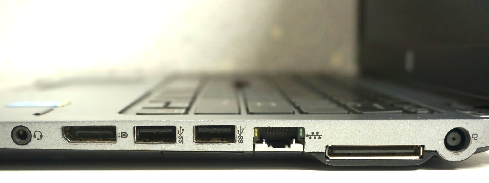 HP EliteBook 820 G3 -Intel Core i5-5300U @2.30GHz 8GB RAM No HD/No OS/No Battery
