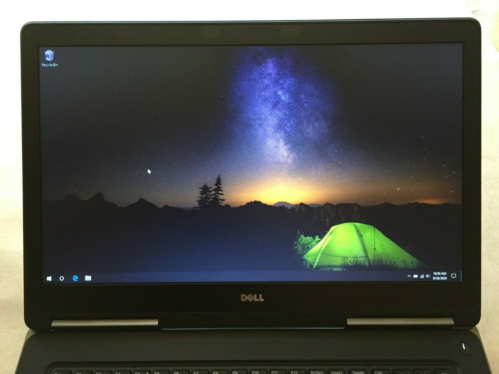 Dell Precision 7720 17.3″ i7-7700HQ HD+ Quadro M1200 32GB 256 SSD Win 10 Pro