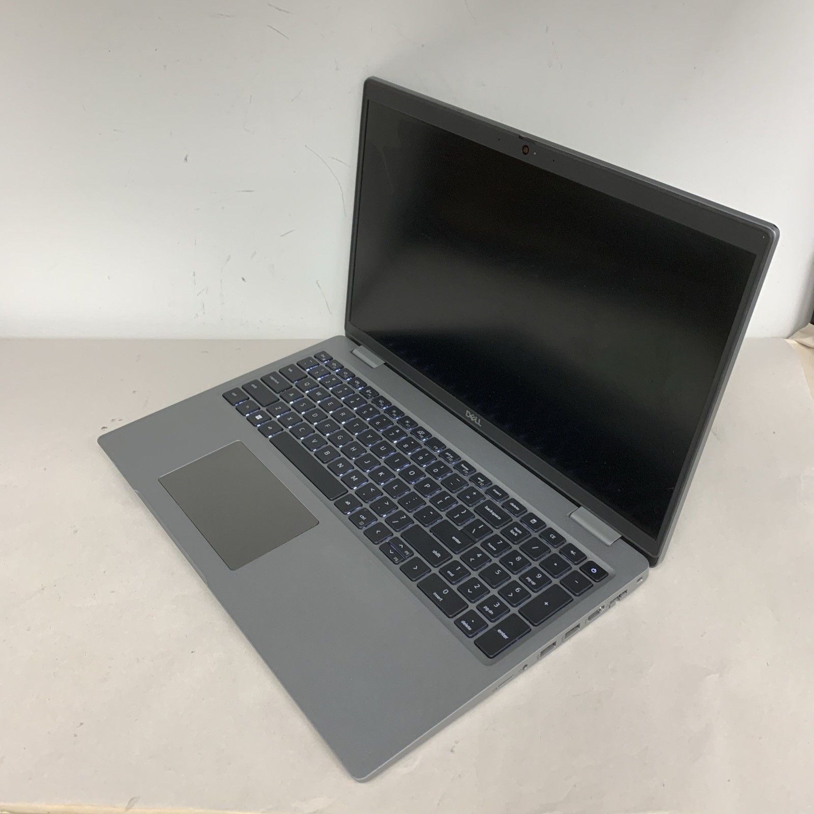 Dell Latitude 5530 Intel Core i5-1235U 16GB RAM NO SSD | BAD SCREEN AS IS