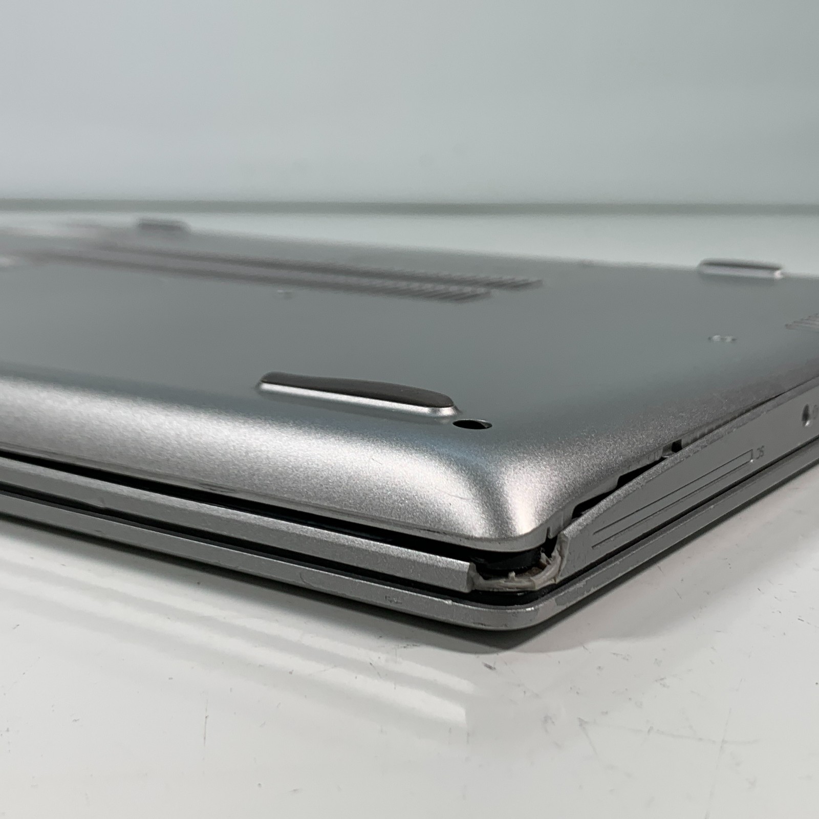 HP ProBook 640 G4 Intel Core i5-8250U 1.6GHz 8GB RAM No HDD/OS Used Read