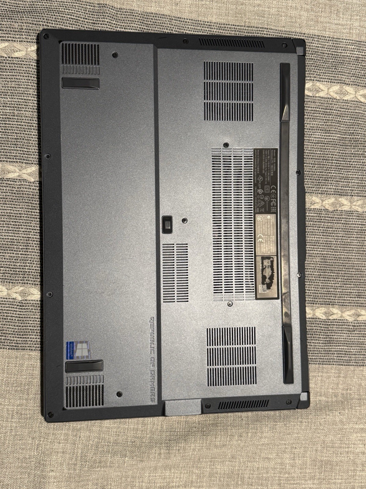 ASUS ROG Zephyrus M15 GU502LW | i7-10750H | RTX 2070 Max-Q | 16GB RAM | 1TB SSD