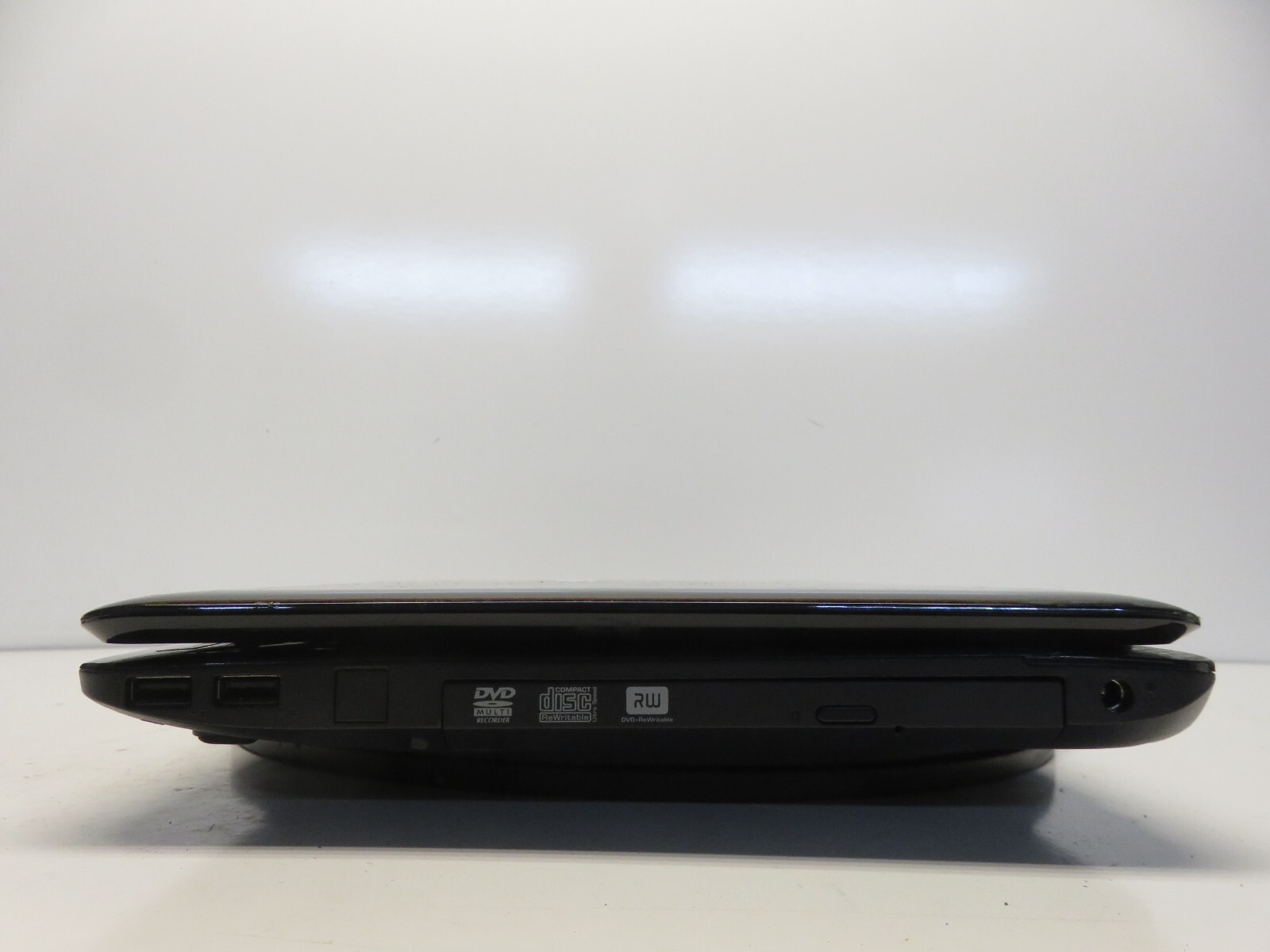 Toshiba Satellite L655-S5096 Intel Pentium P6100 2GHz 3 GB NO HDD No Batt