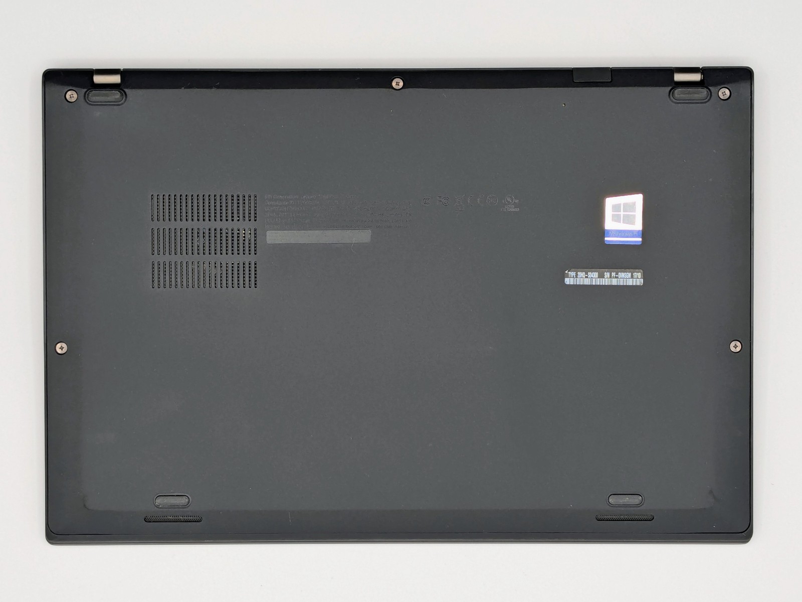 Lenovo ThinkPad X1 Carbon 5th Gen 14″ FHD I7-7600U 16GB Palmrest *READ*