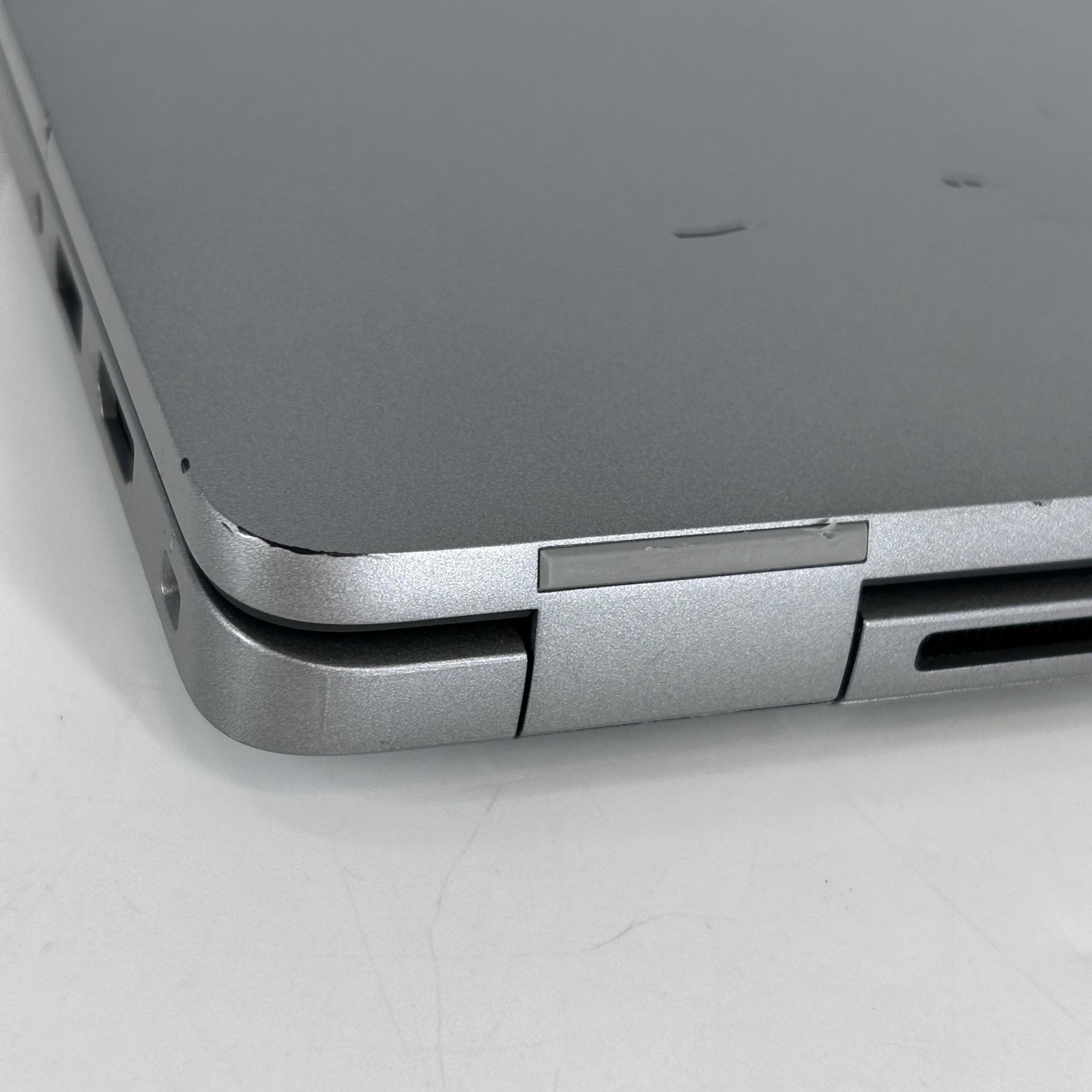 Dell Latitude 5440 14 Gray FHD 1.6 GHz i5-1345U 16GB 256GB SSD Good
