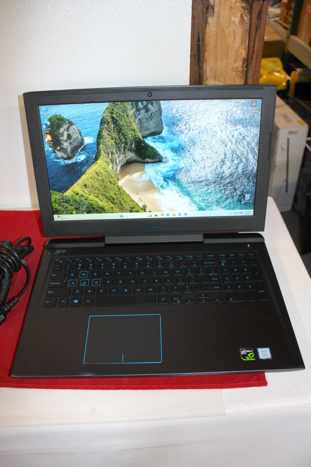 Dell G7 15 7588 2.2GHz Core i7-8750H 16GB RAM 128GB SDD 1TB HDD GTX 1060 W/Max Q