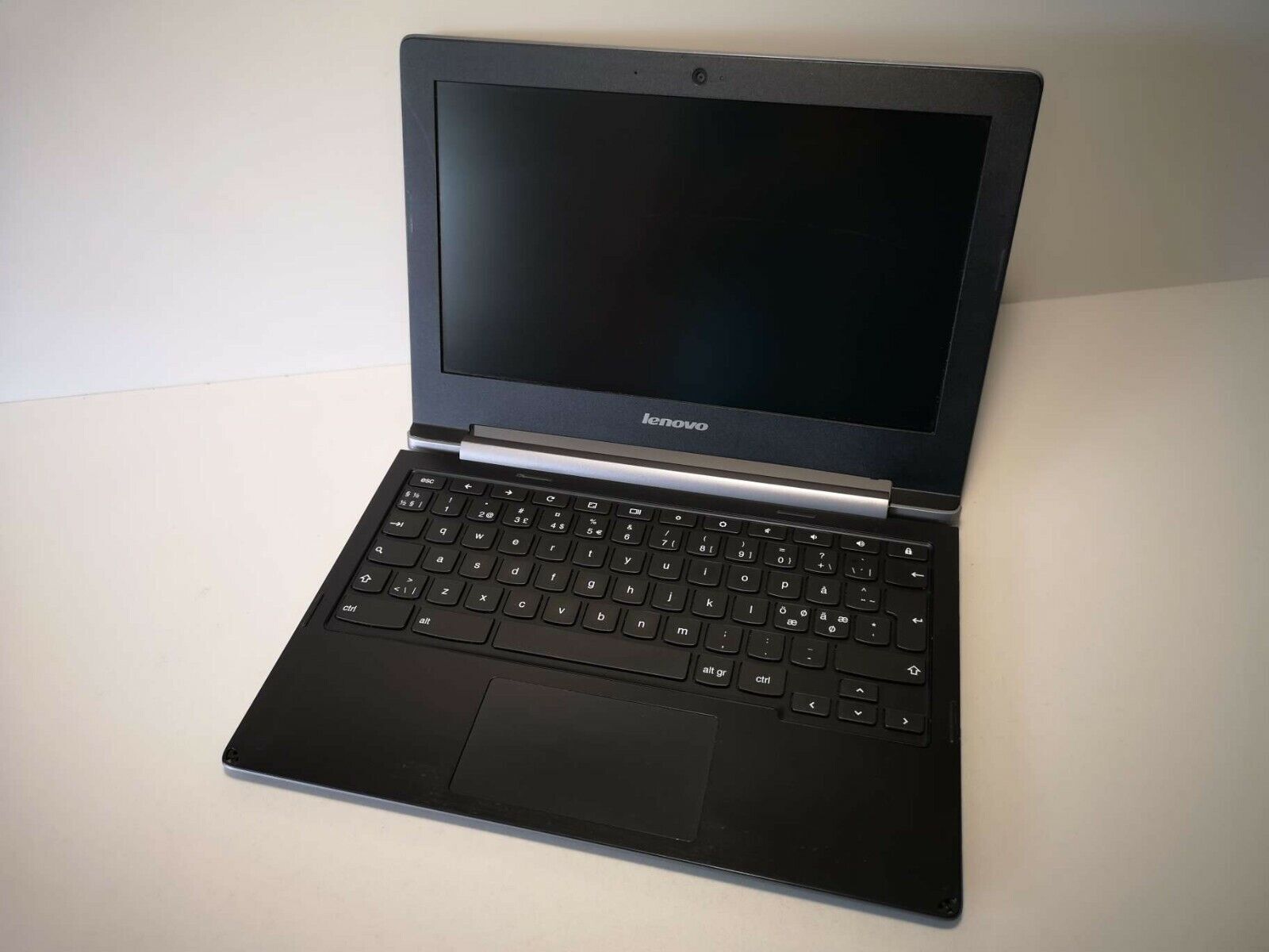 Lenovo ThinkPad Chromebook 2GB RAM 16GB eMMc WebCam USB 3.0