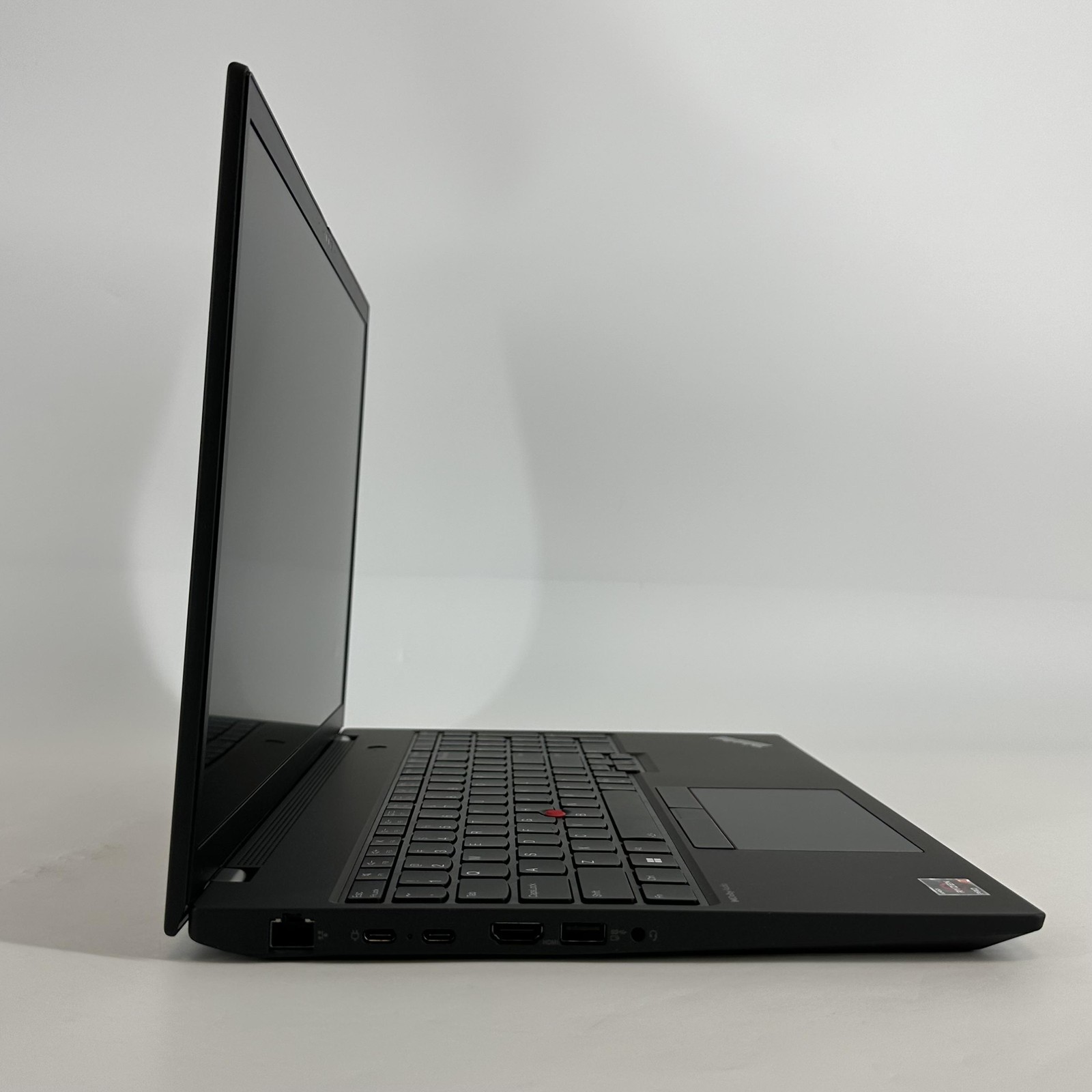 Lenovo ThinkPad T16 Gen 2 FHD+ TOUCH 3.3 GHz Ryzen 7 PRO 7840U 16GB 512GB SSD